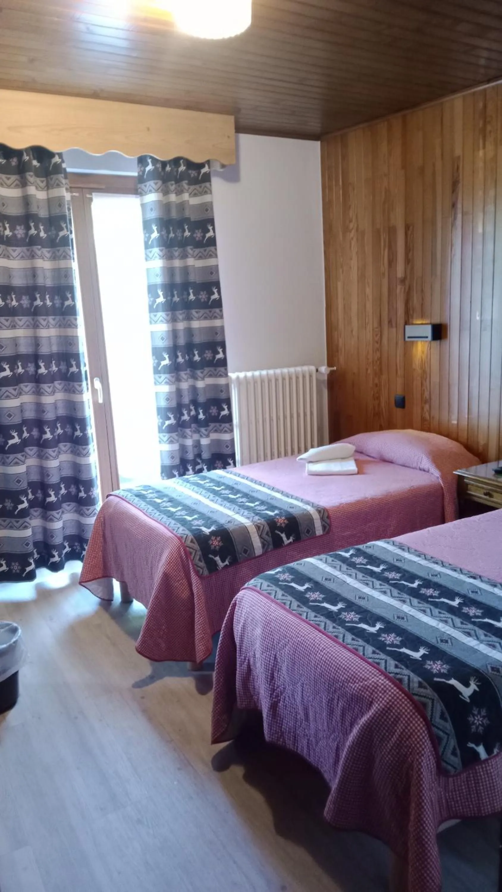 Photo of the whole room, Bed in Hôtel Le Mont Jorat