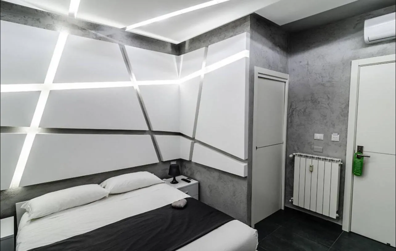 Photo of the whole room, Bed in Le Vie del Vaticano