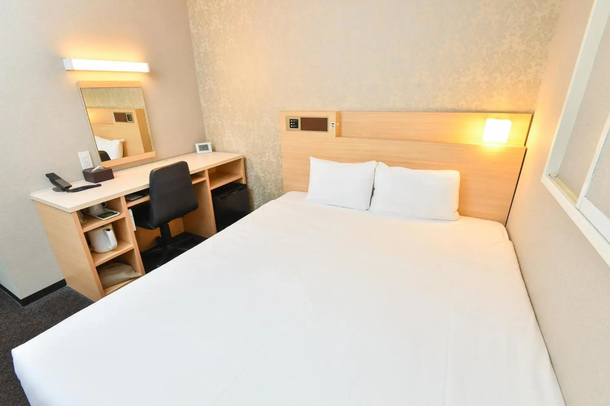 Photo of the whole room, Bed in Sanco Inn Nagoya - Shinkansenguchi Photo of the whole room, Bed in Sanco Inn Nagoya - Shinkansenguchi