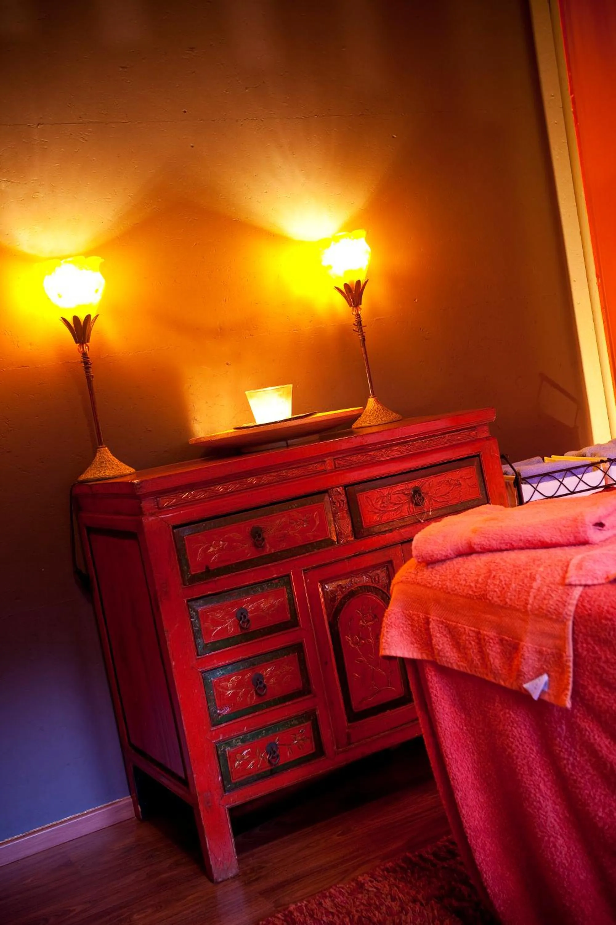 Massage, Bed in Hotel Thermen Dilbeek