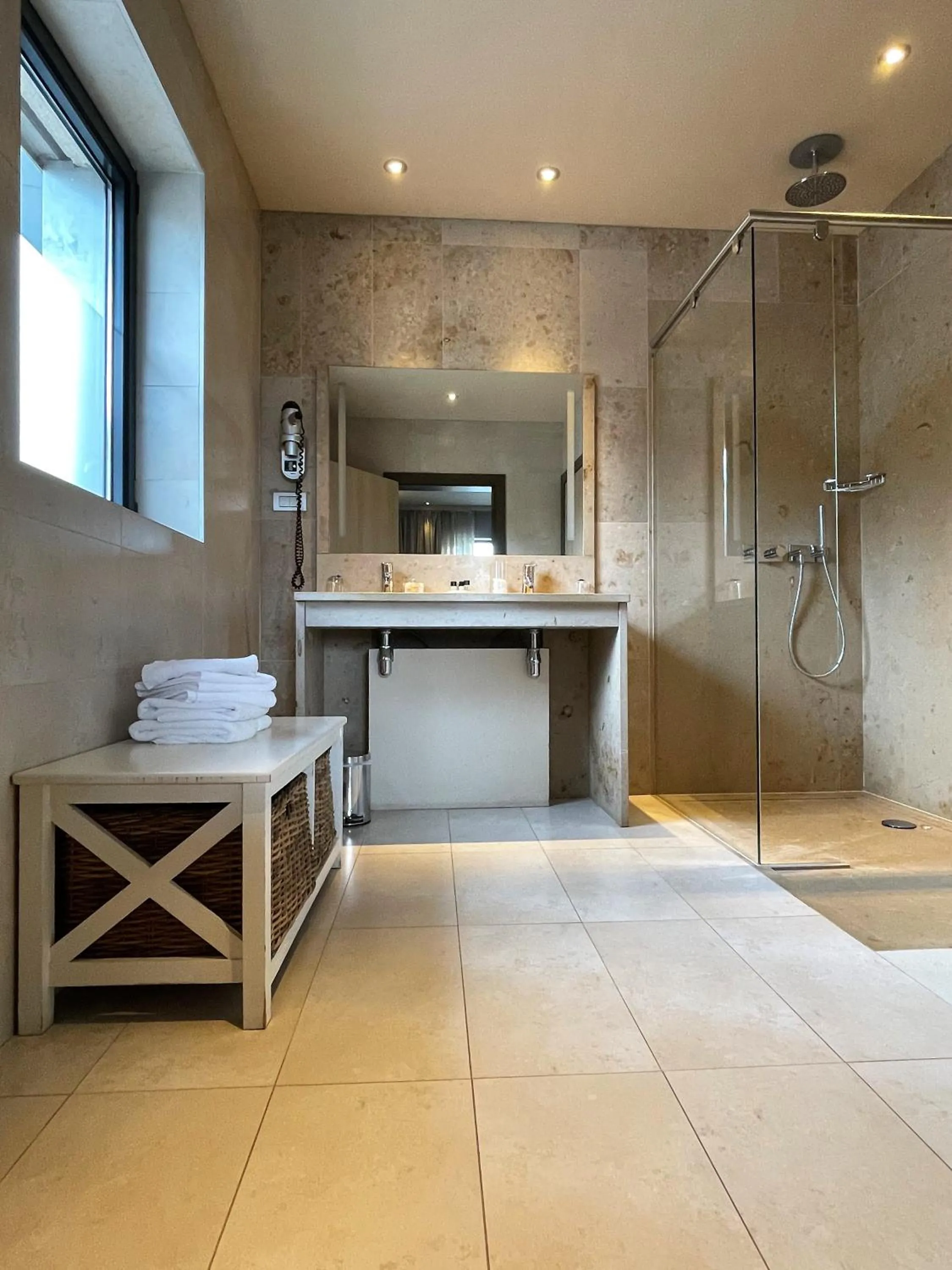 Shower in Hotel Thermen Dilbeek