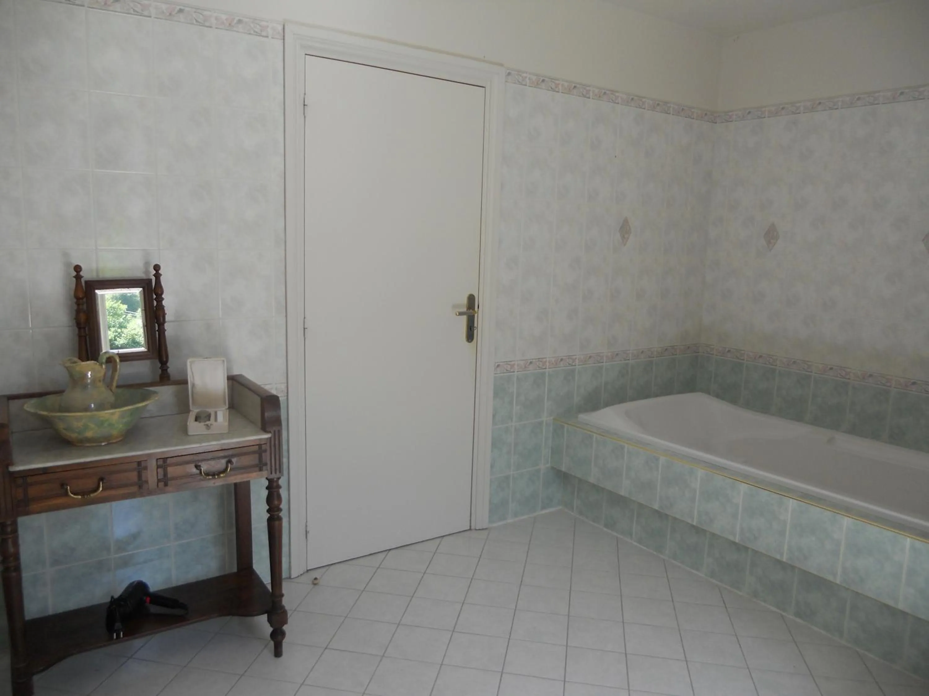 Bed in Château de la Moissetie