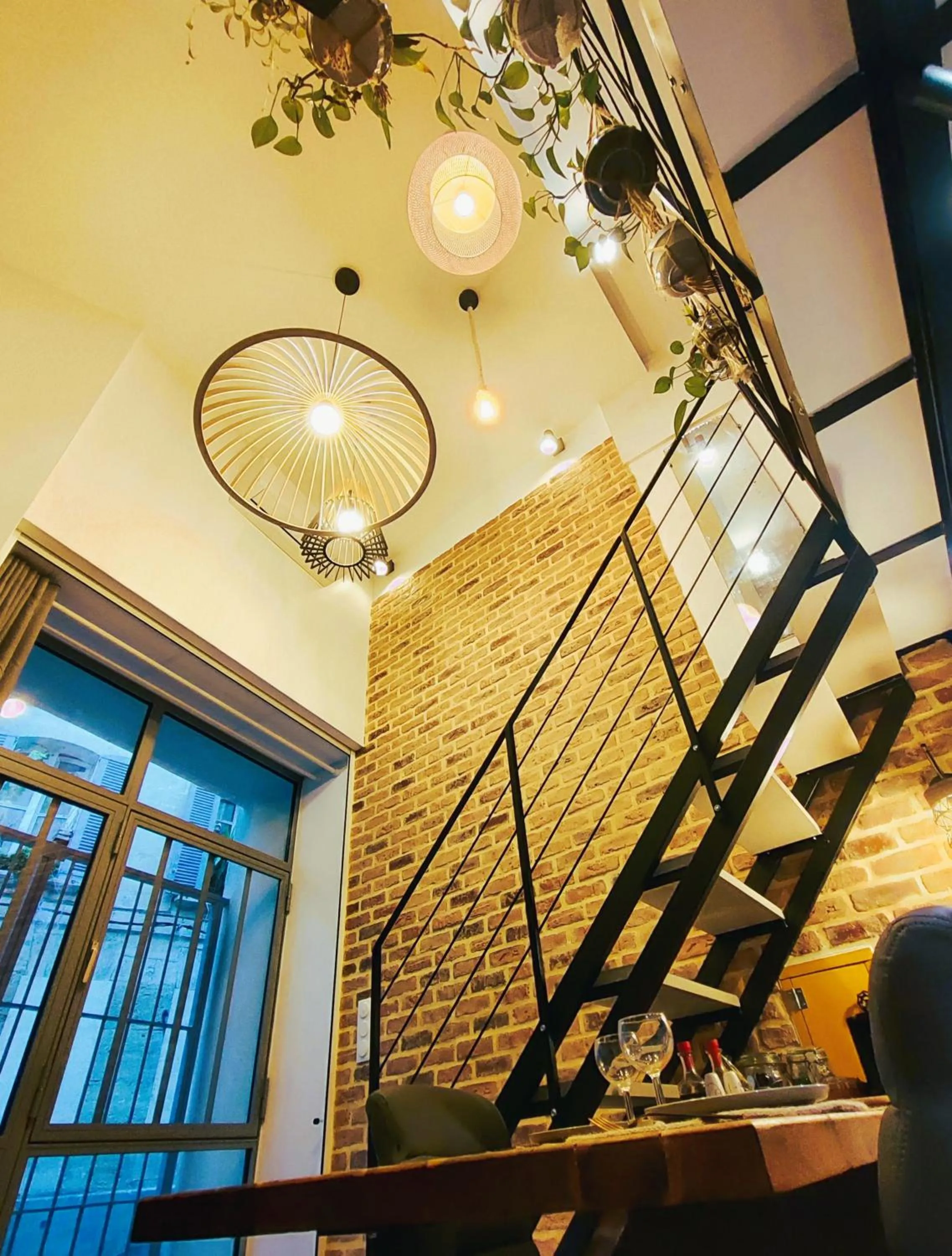 Decorative detail in le Travertin