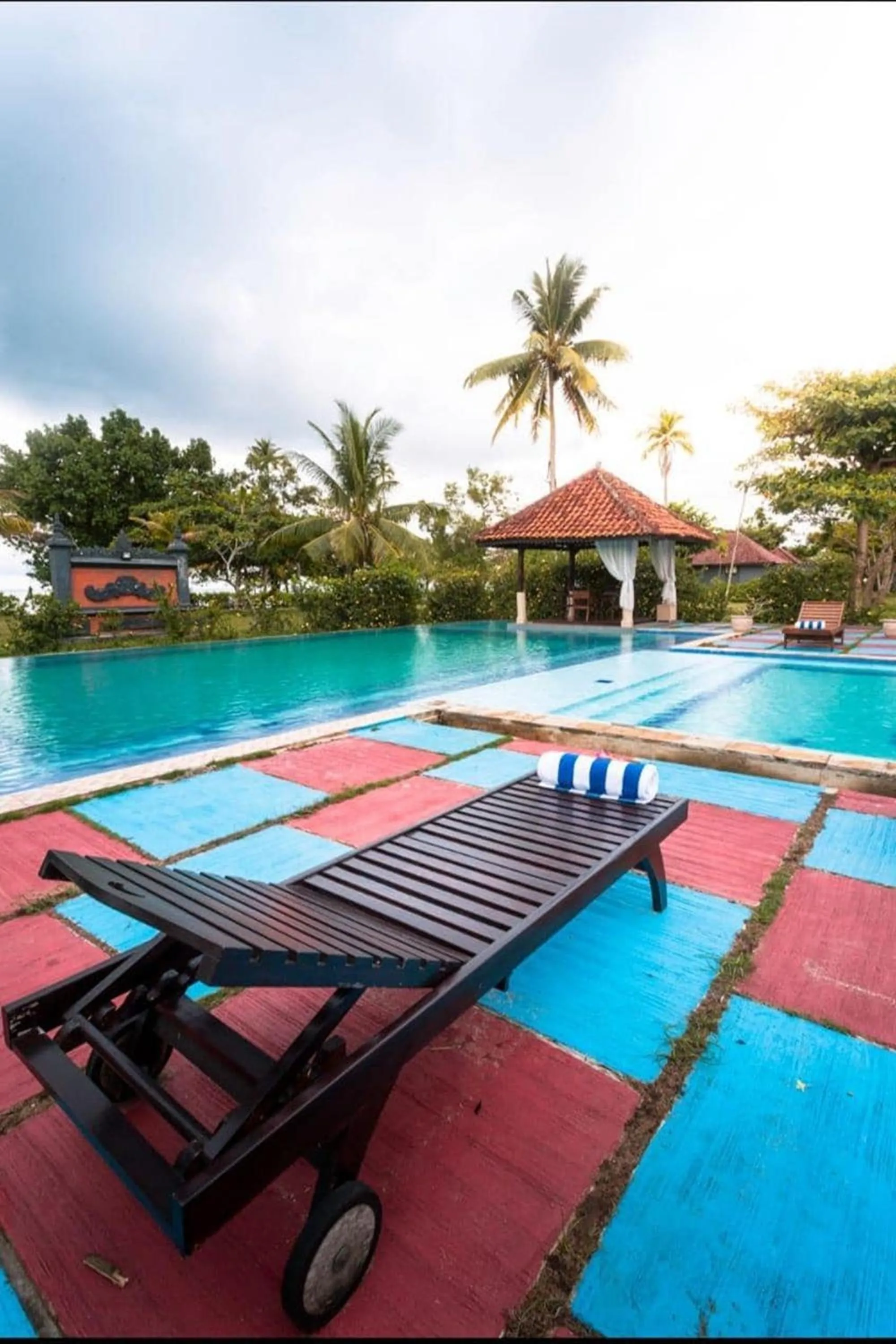 Swimming pool in Beach Rock Resort Belitung