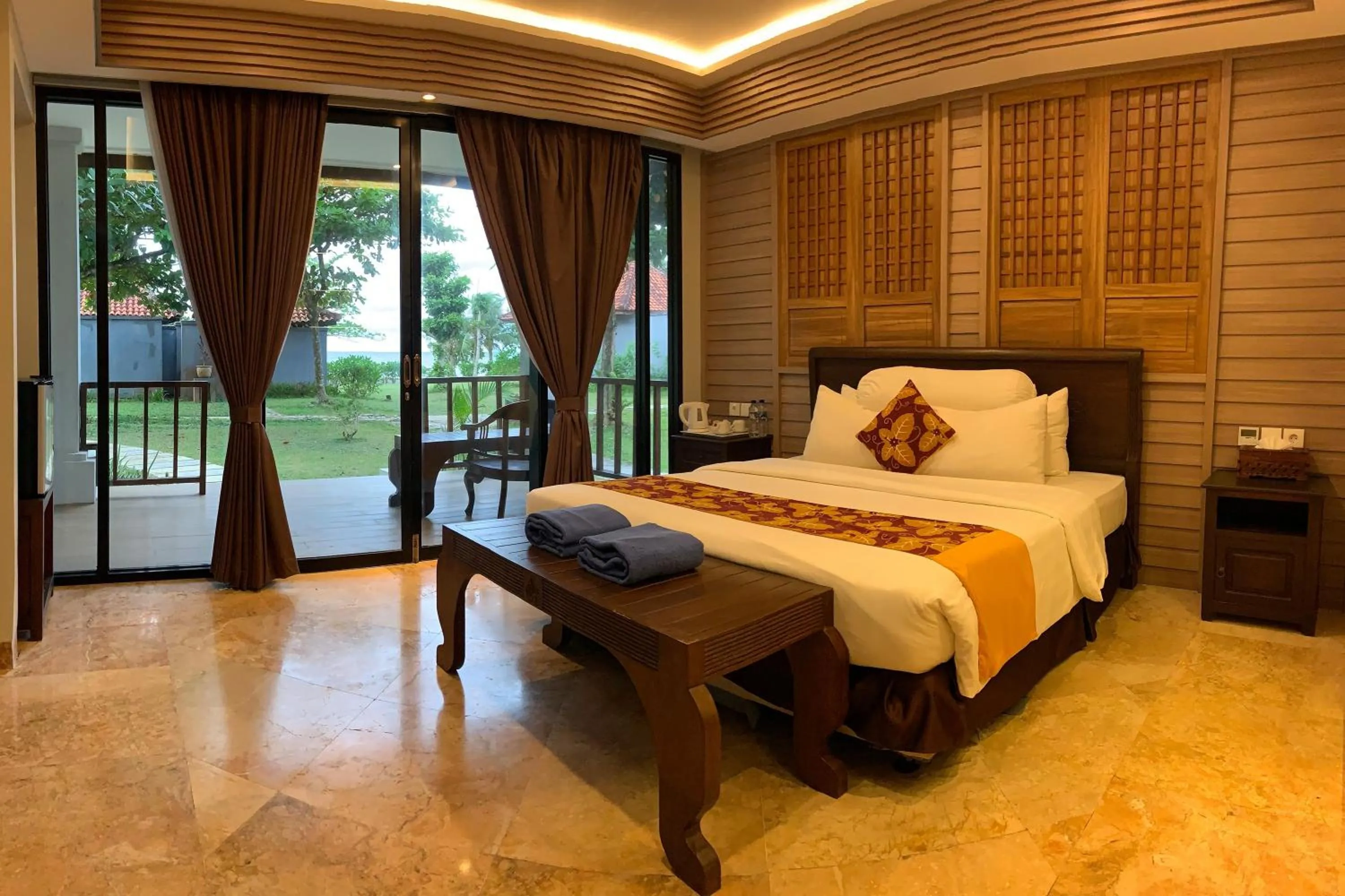 Bedroom, Bed in Beach Rock Resort Belitung