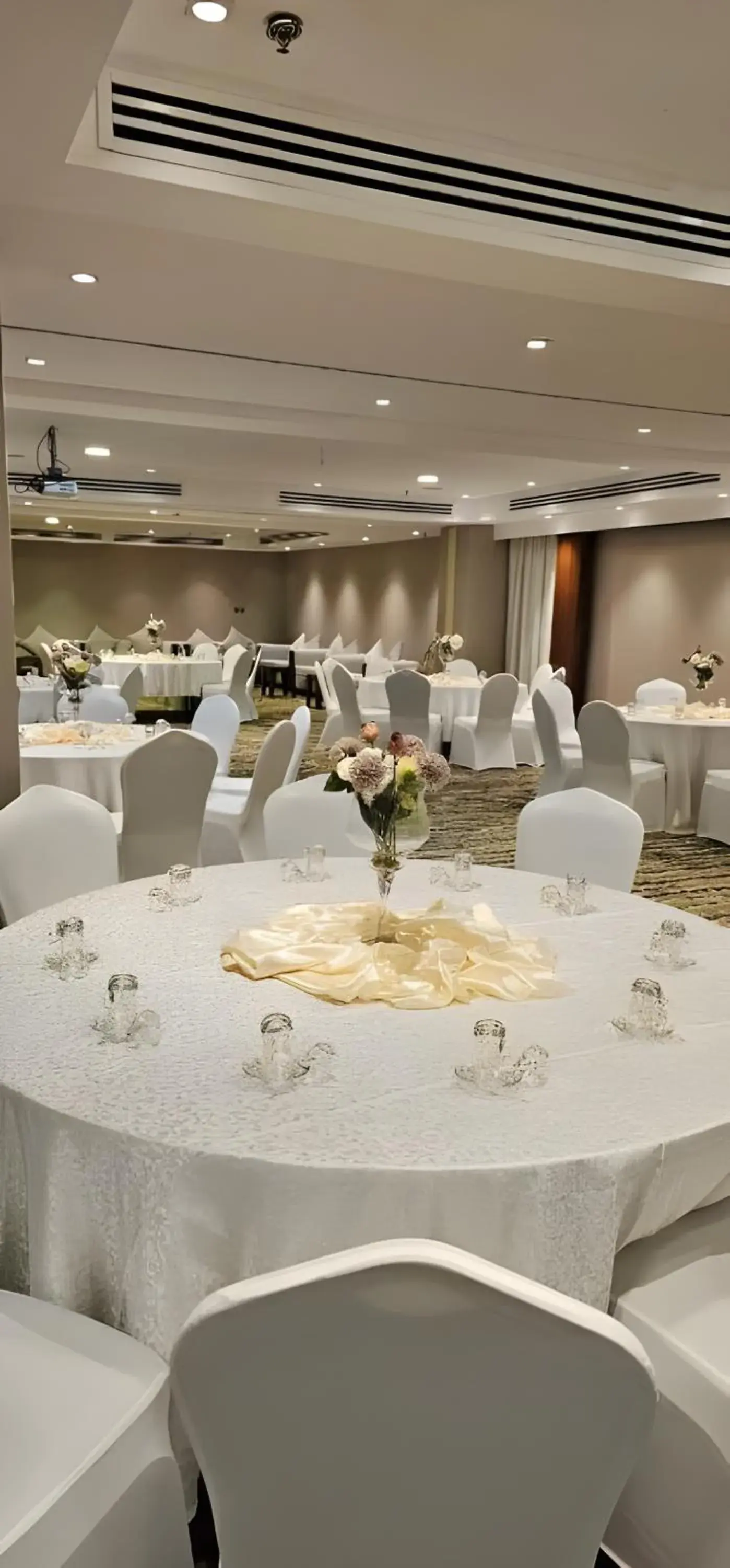 Property building in Continent Sumou Hotel Al Khobar Property building in Continent Sumou Hotel Al Khobar
