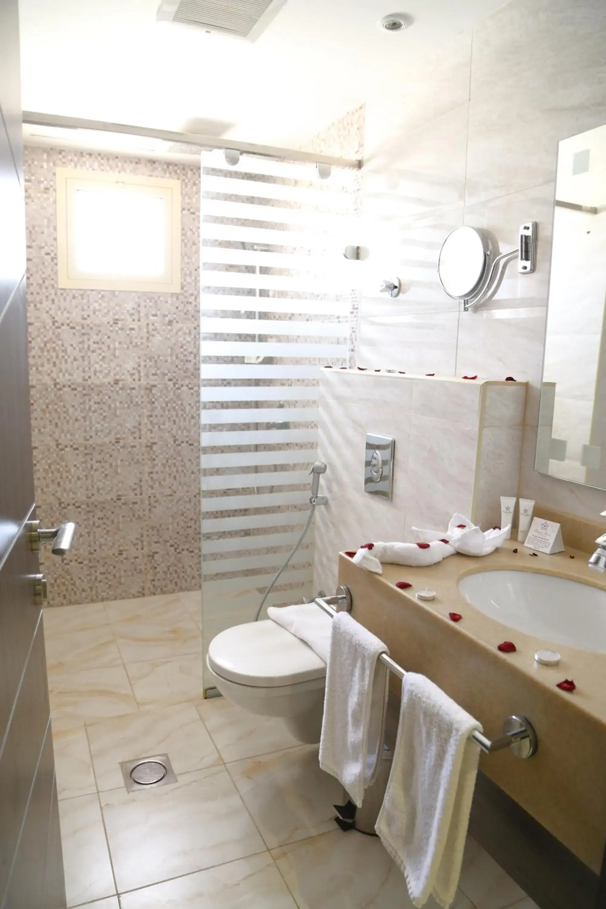 Bathroom in Continent Sumou Hotel Al Khobar Bathroom in Continent Sumou Hotel Al Khobar