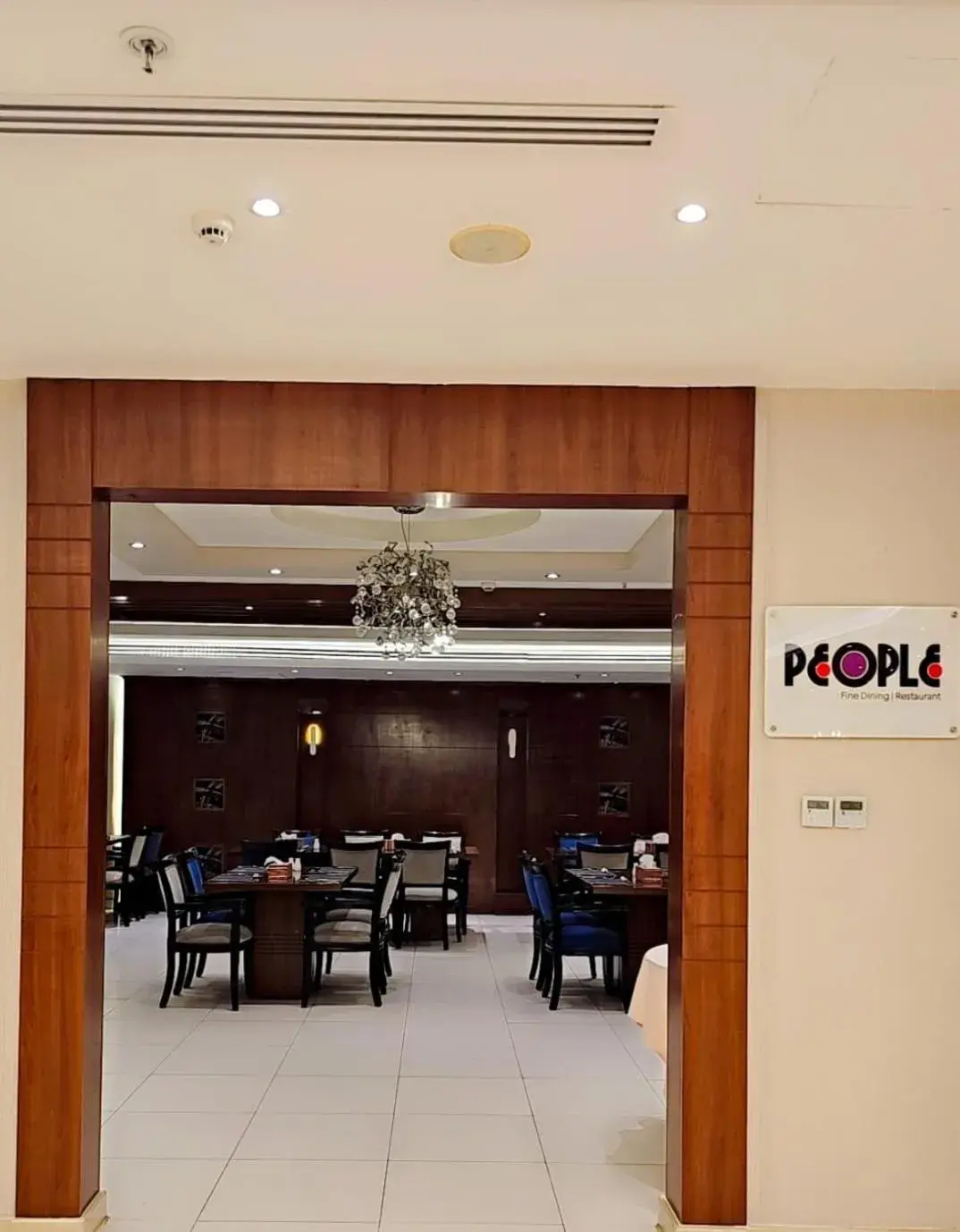 Restaurant/places to eat in Continent Sumou Hotel Al Khobar Restaurant/places to eat in Continent Sumou Hotel Al Khobar