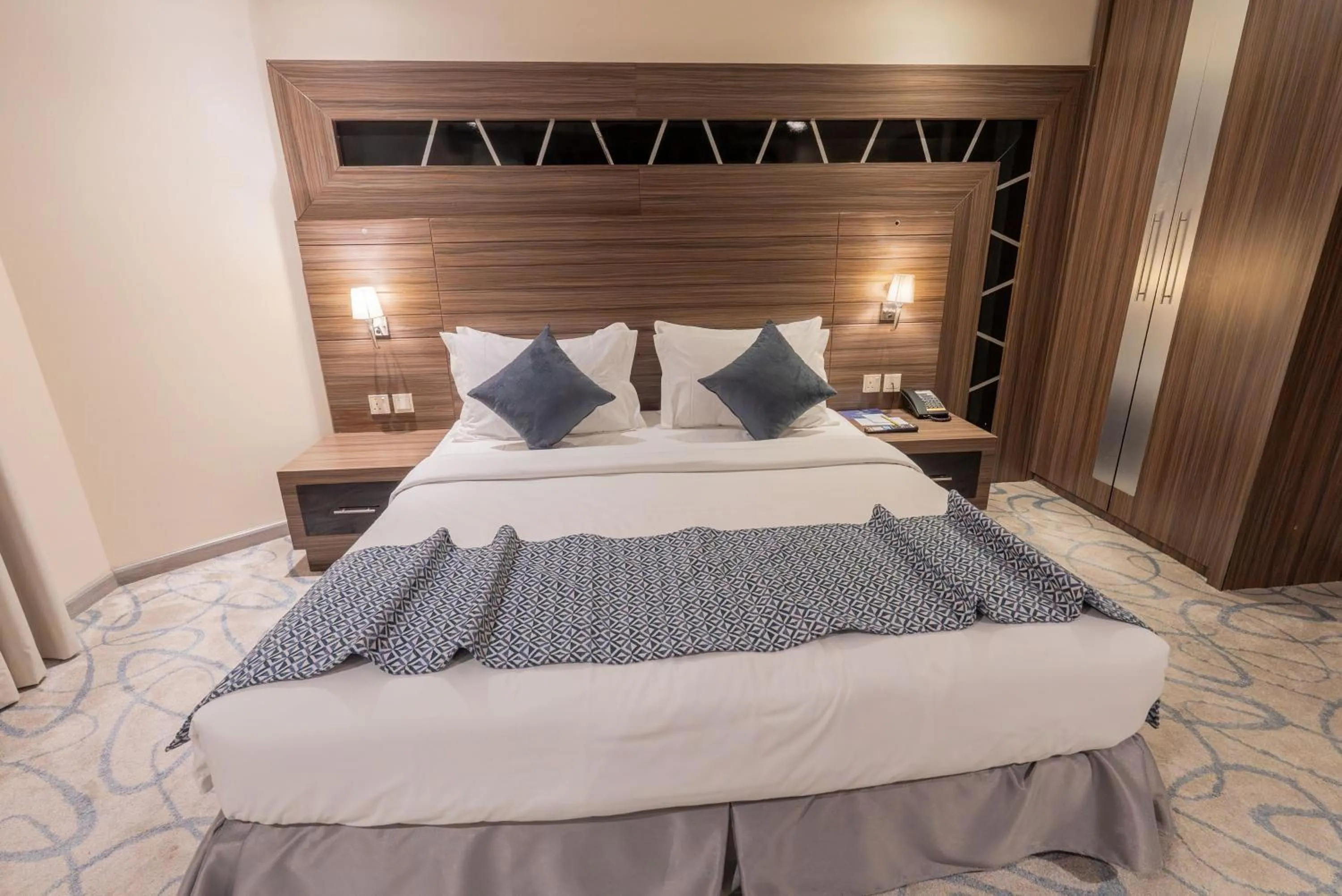 Bed in Continent Sumou Hotel Al Khobar