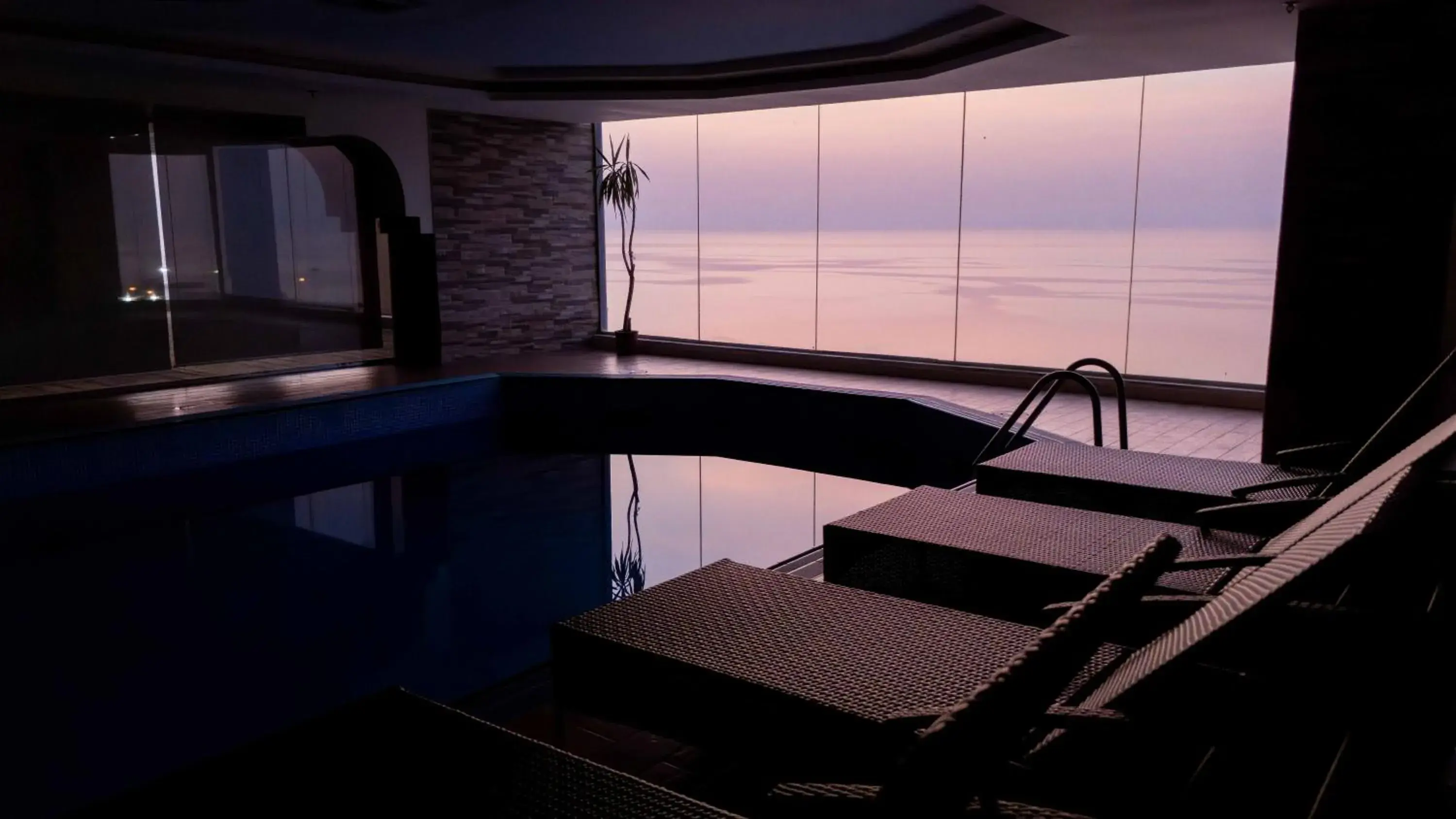 Swimming pool in Continent Sumou Hotel Al Khobar Swimming pool in Continent Sumou Hotel Al Khobar