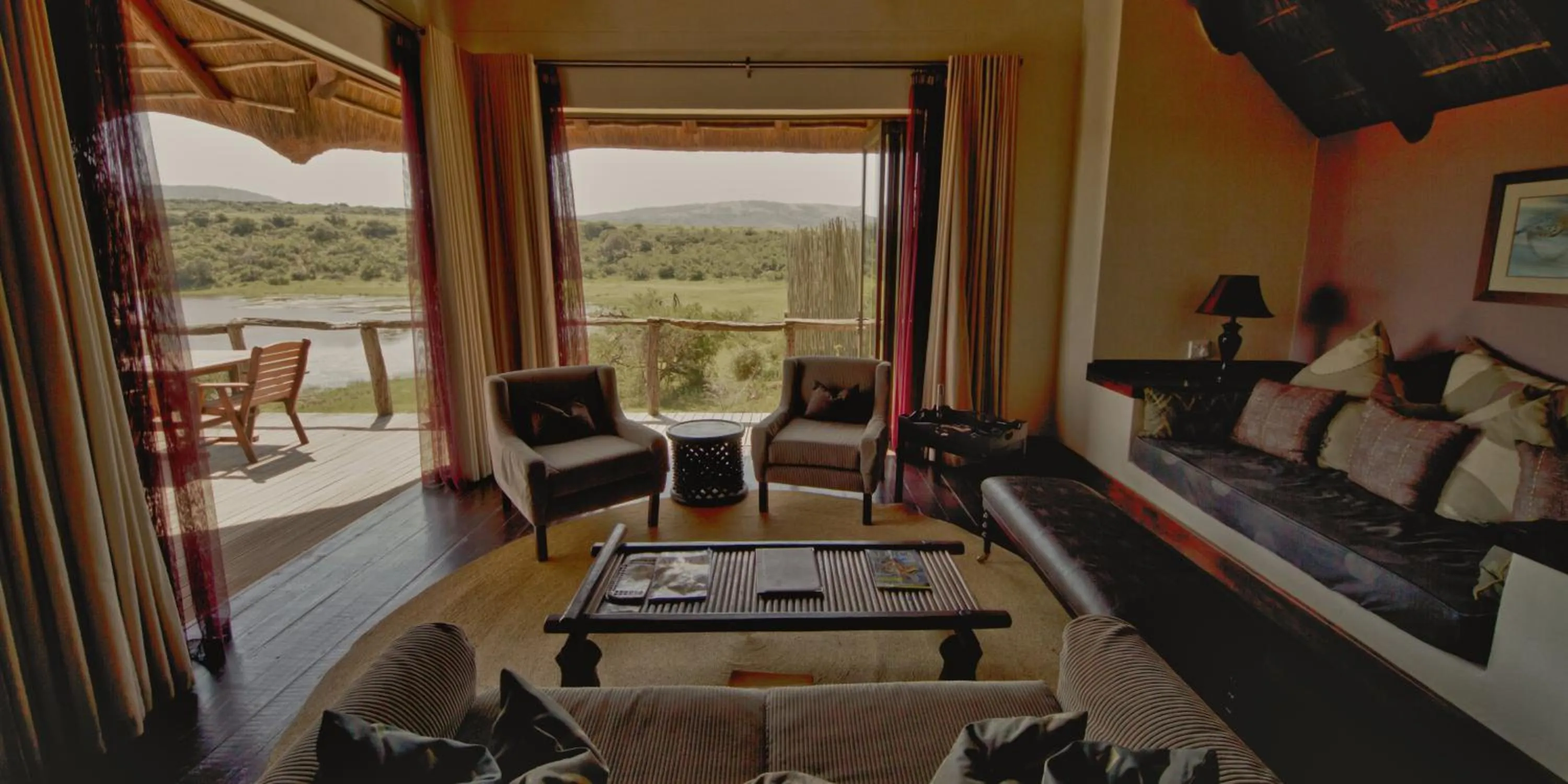 Living room in Pumba Private Game Reserve