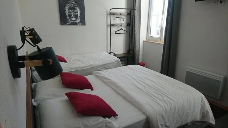 Bedroom, Bed in Hôtel Les Deux Porches