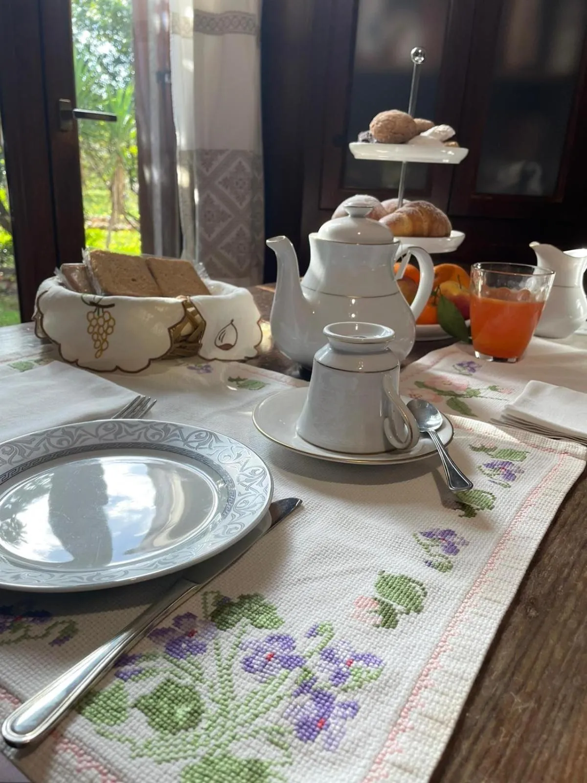 Breakfast in Villa Sorrentina