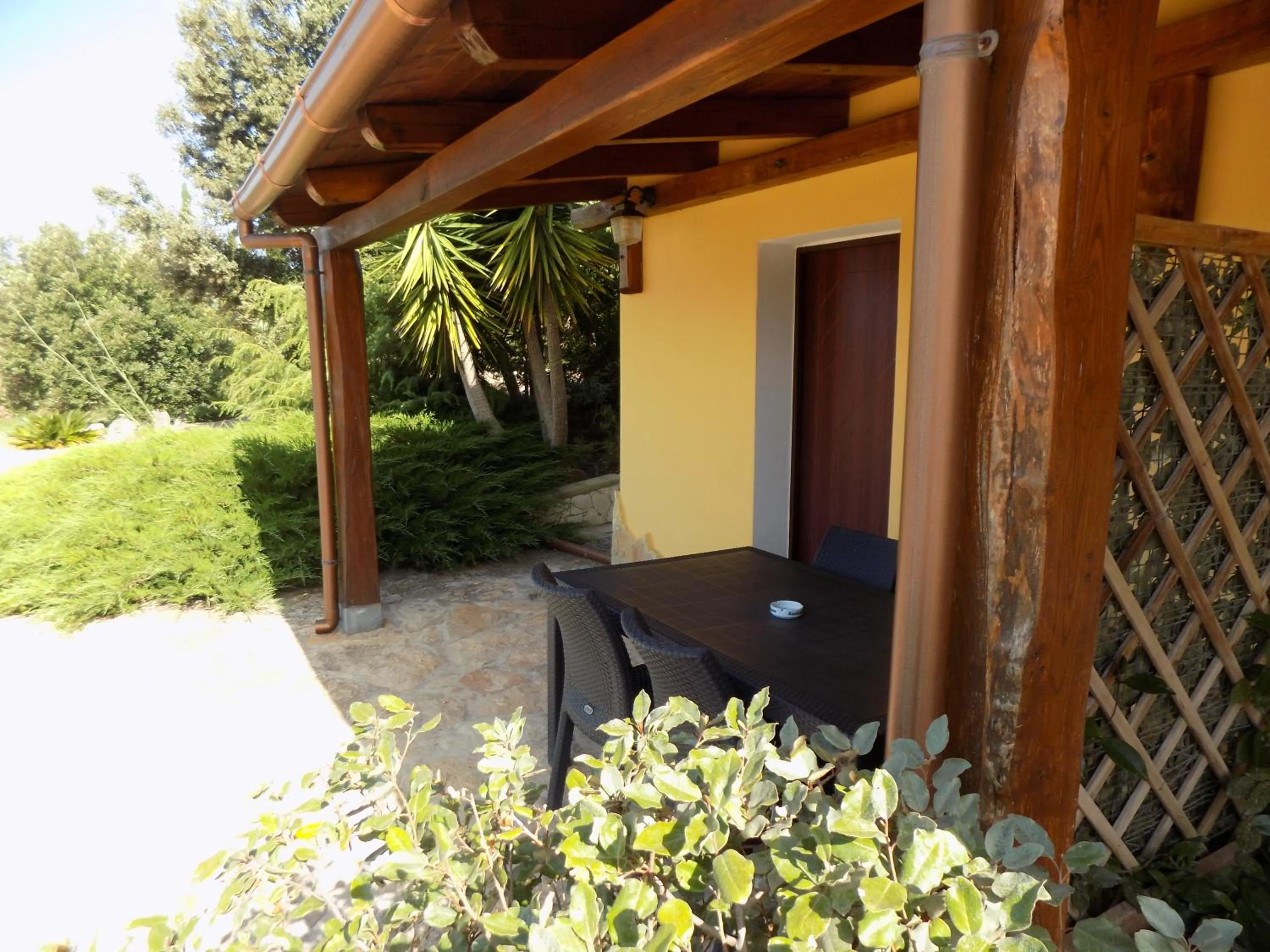 Facade/entrance in Villa Sorrentina