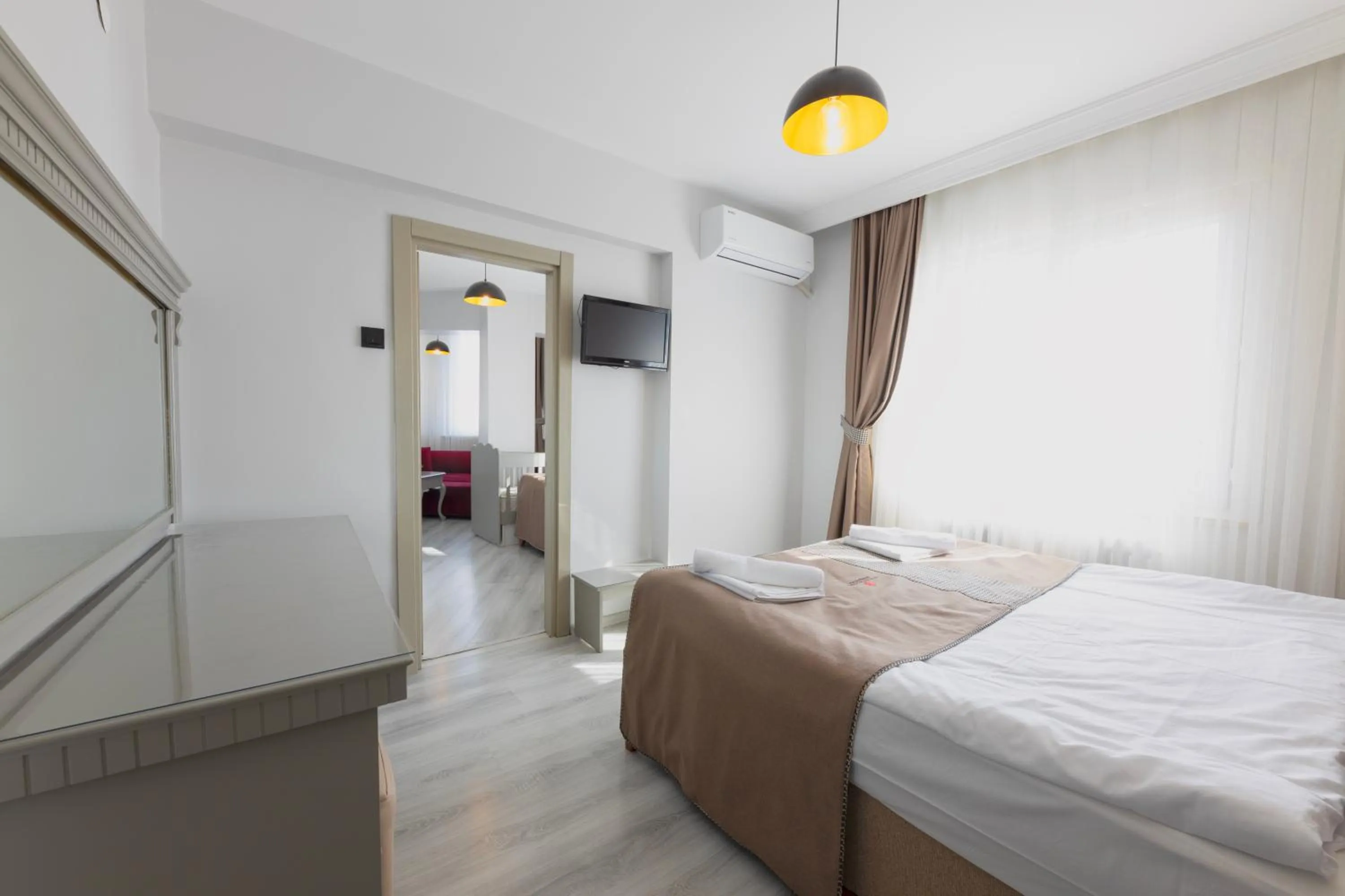 Bed in Kuran Hotel International