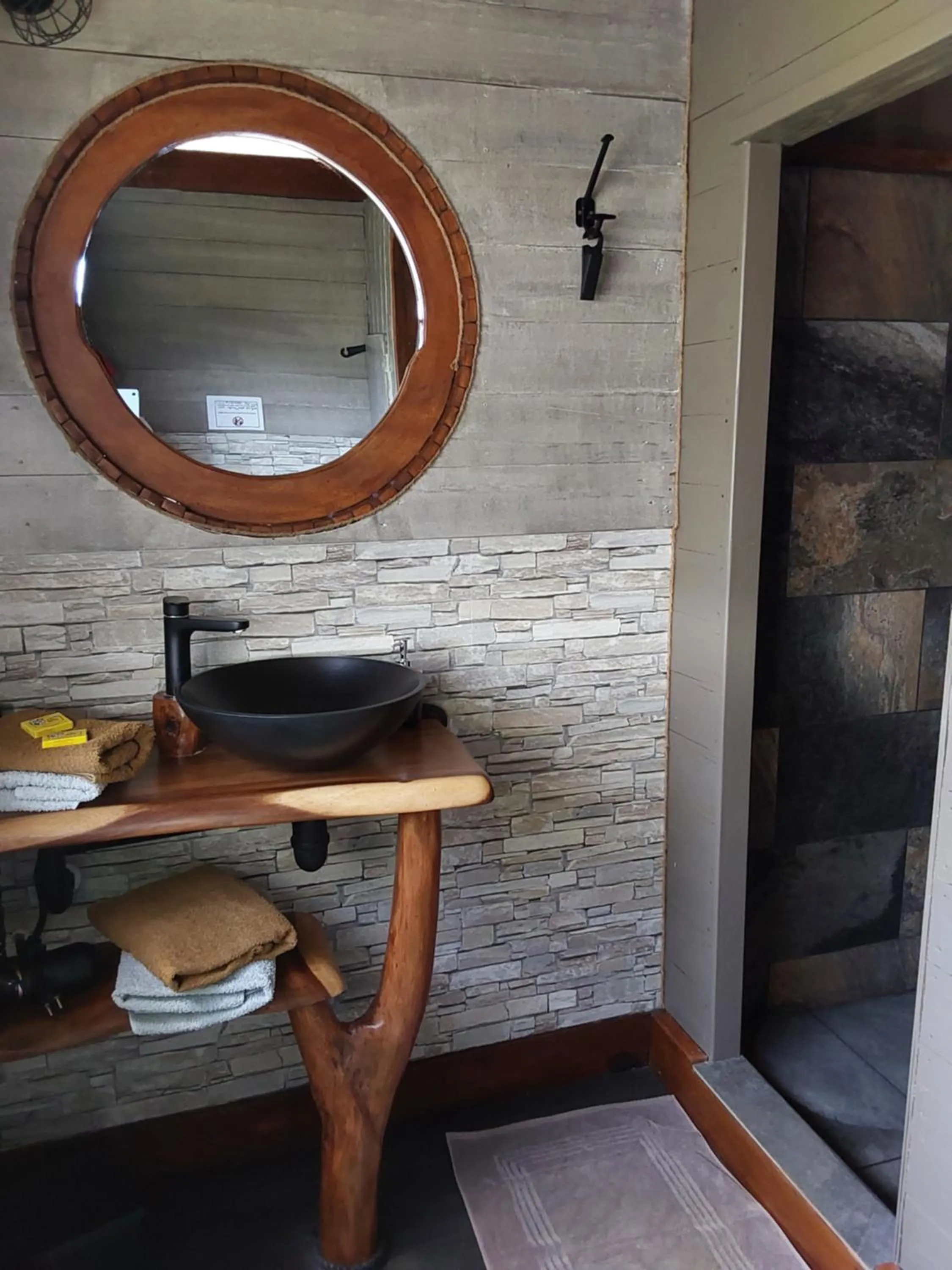 Bathroom in Faré Mahi Mahi