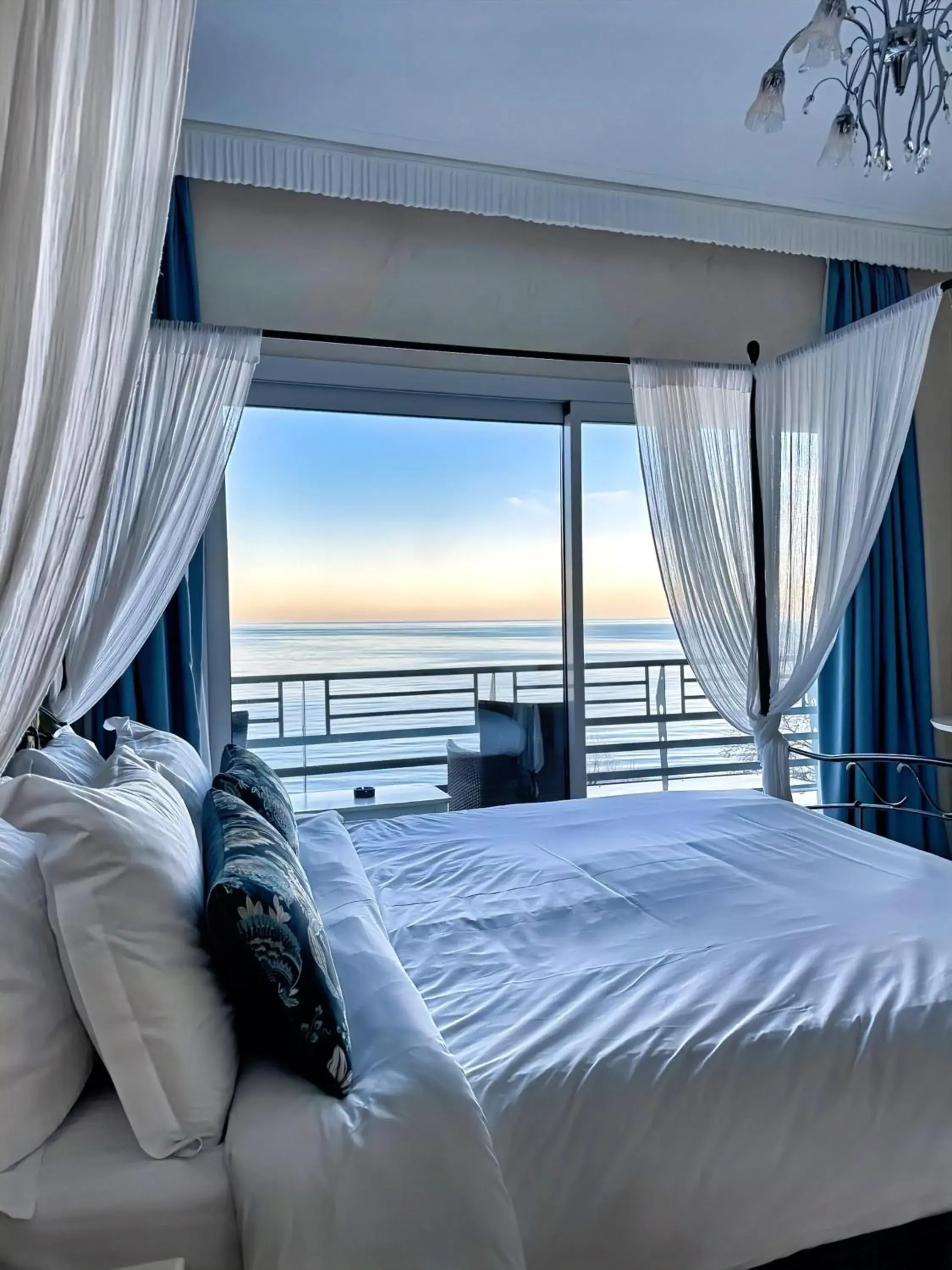 Bed in Panorama Suites & Spa - Adults Only Bed in Panorama Suites & Spa - Adults Only