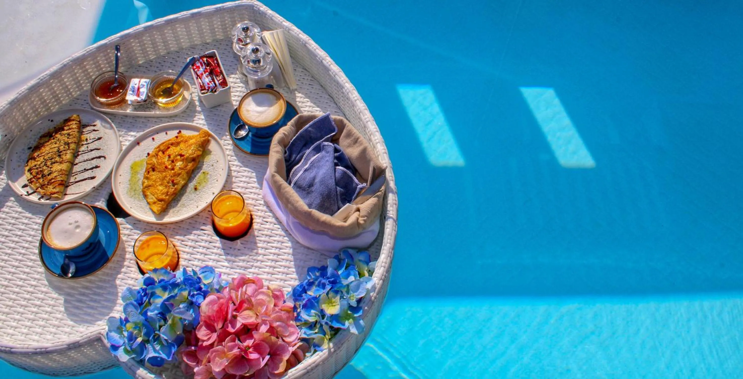 Swimming pool in Panorama Suites & Spa - Adults Only