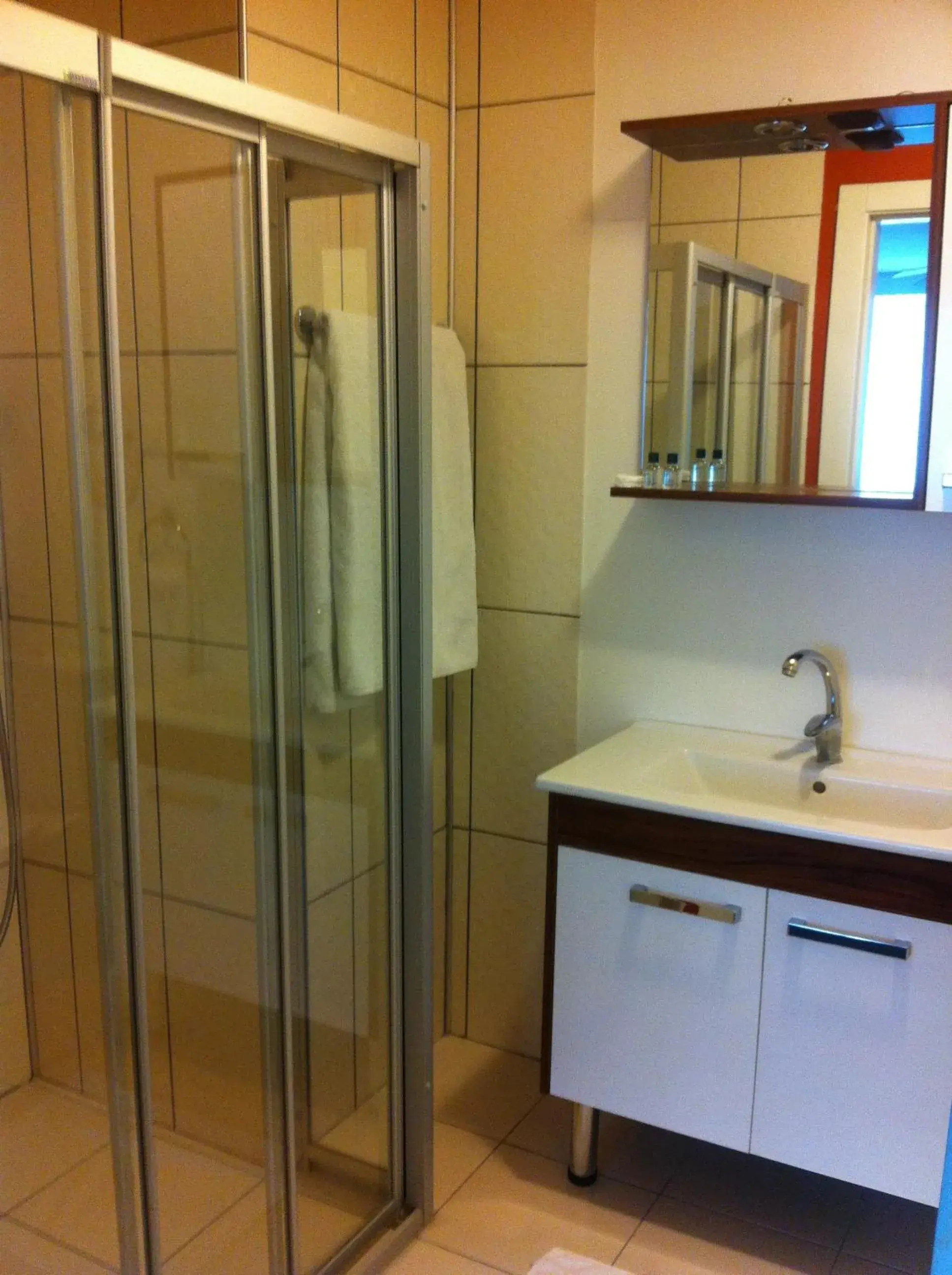 Two-Bedroom Apartment in First Apart Residence Two-Bedroom Apartment in First Apart Residence