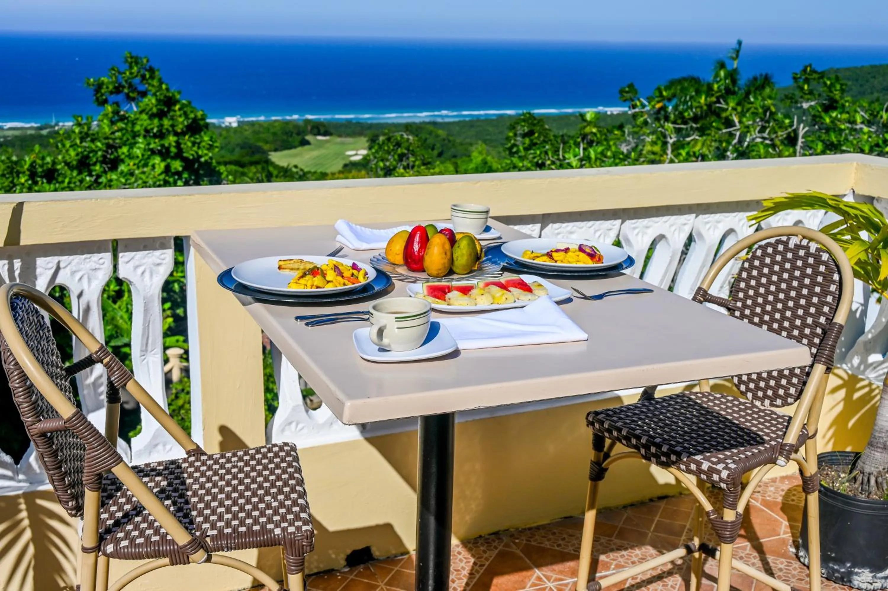 Property building in Takuma Boutque Hotel Hotel Rooms & Suites