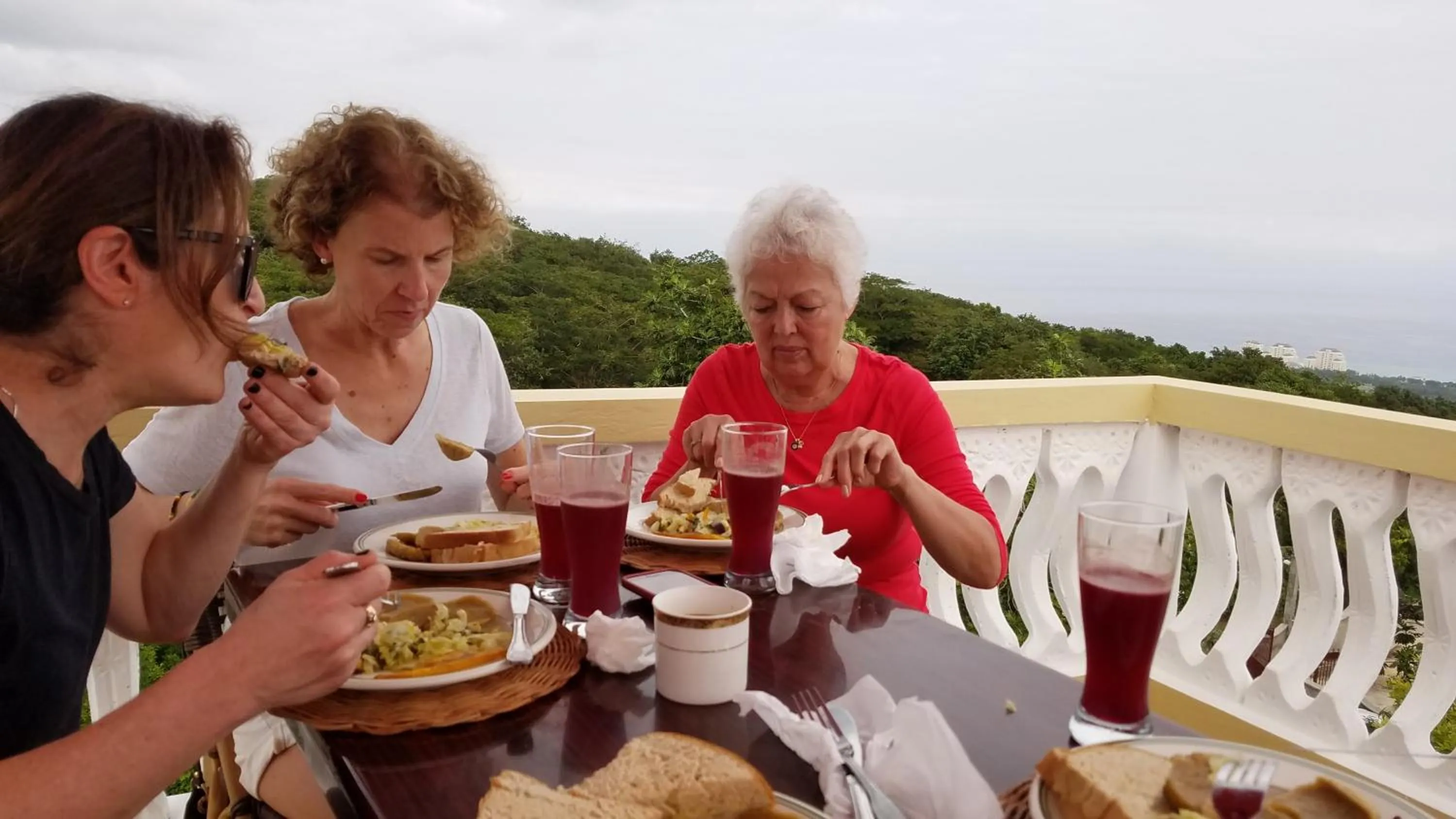 Property building in Takuma Boutque Hotel Hotel Rooms & Suites