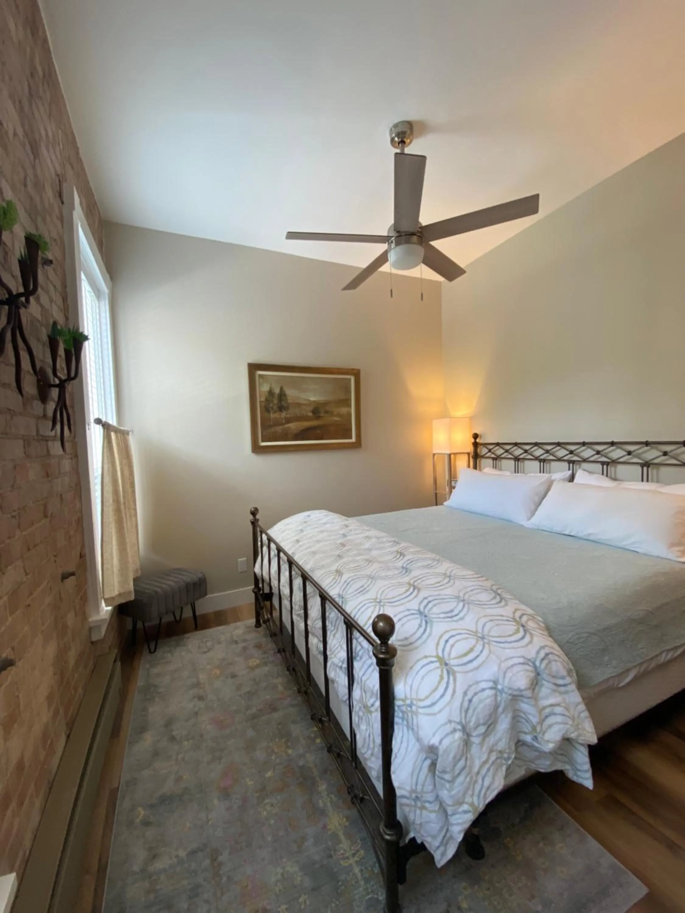 Bedroom, Bed in Bisbee Brownstone Suites