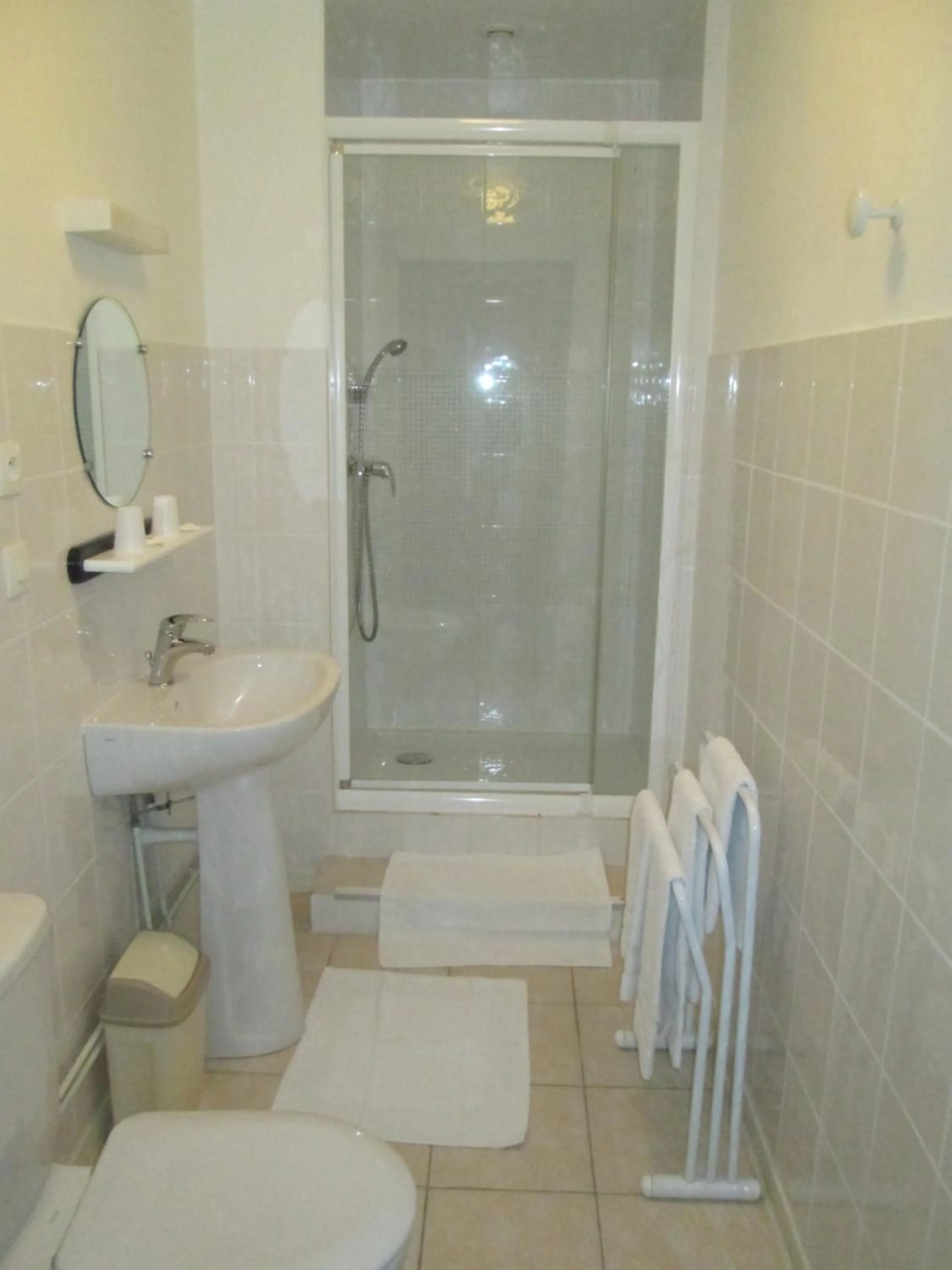 Bathroom in Logis Hôtel Beauséjour