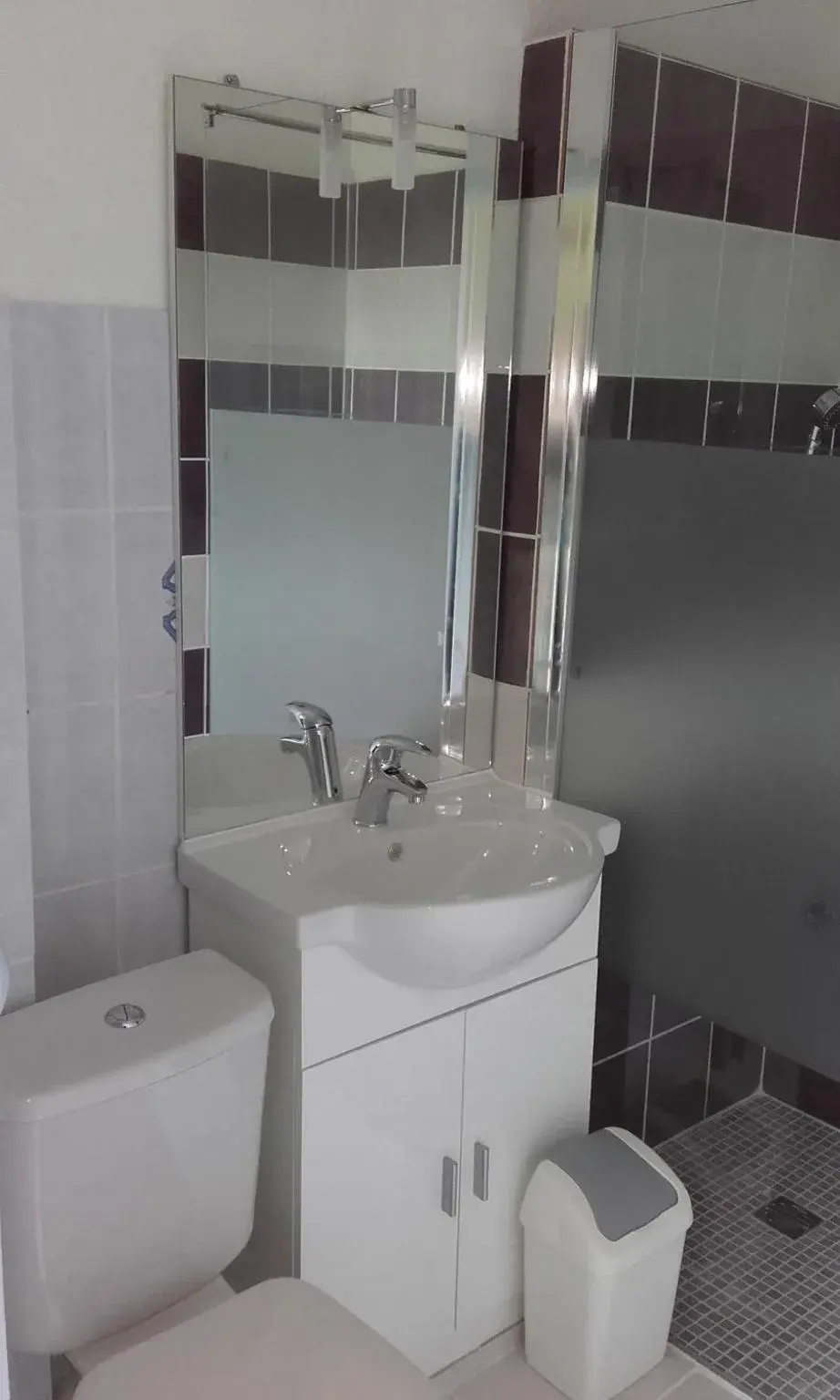 Double Room in Logis Hôtel Beauséjour Double Room in Logis Hôtel Beauséjour