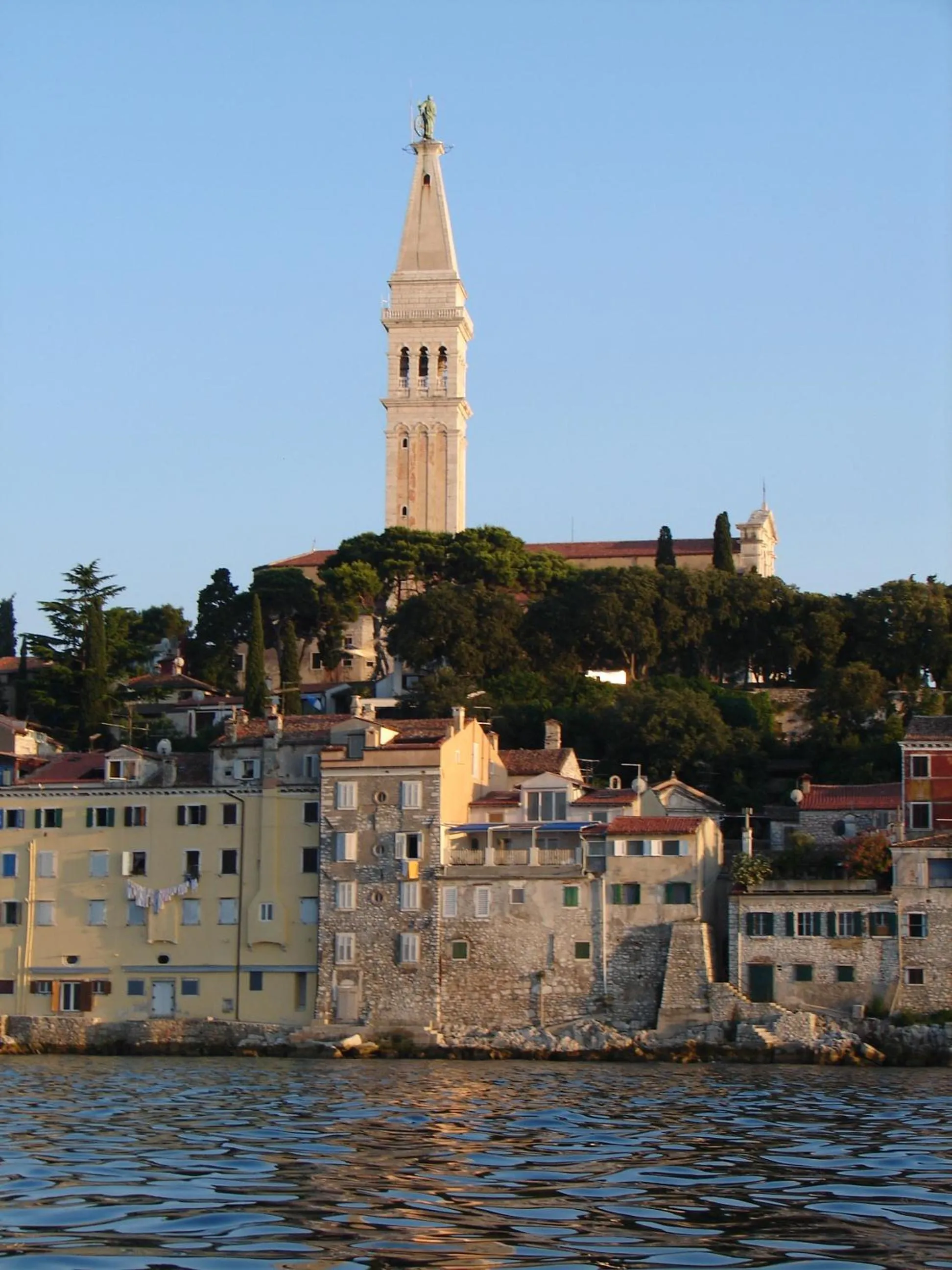 Area and facilities in Villa Cissa Apartments by Irundo