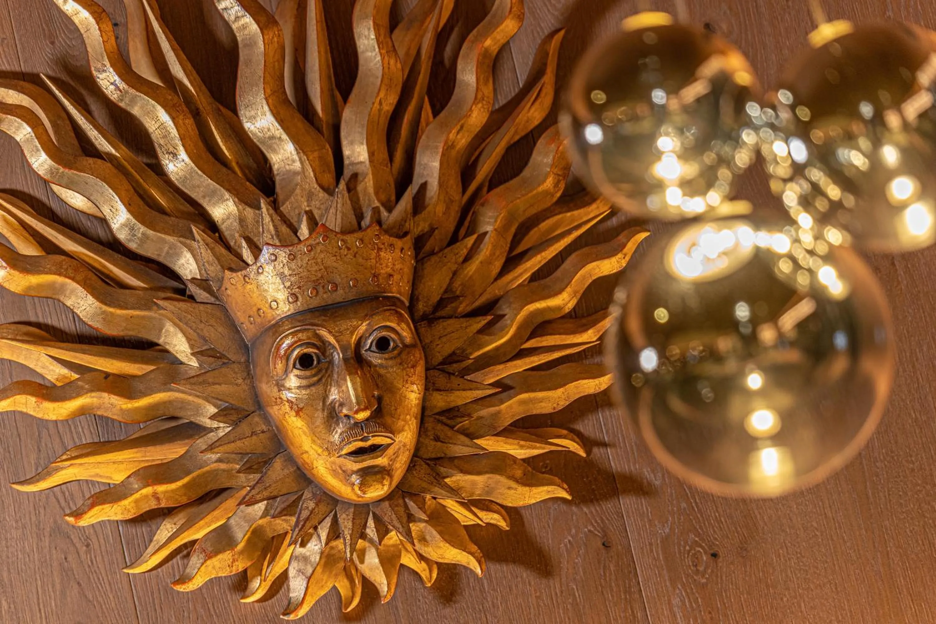 Restaurant/places to eat in Hotel Hell