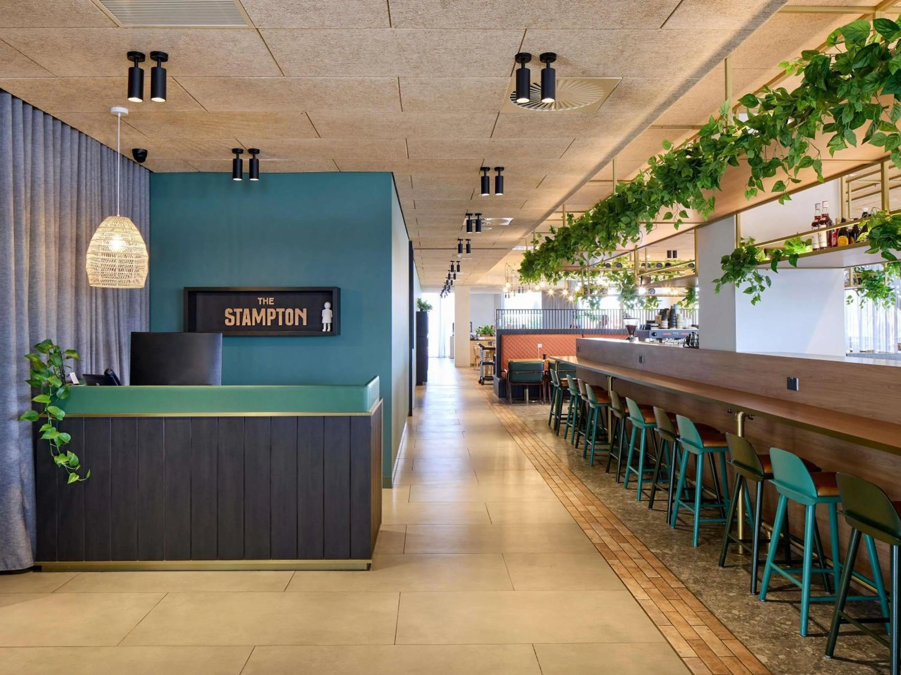 Restaurant/places to eat in Novotel Melbourne Preston