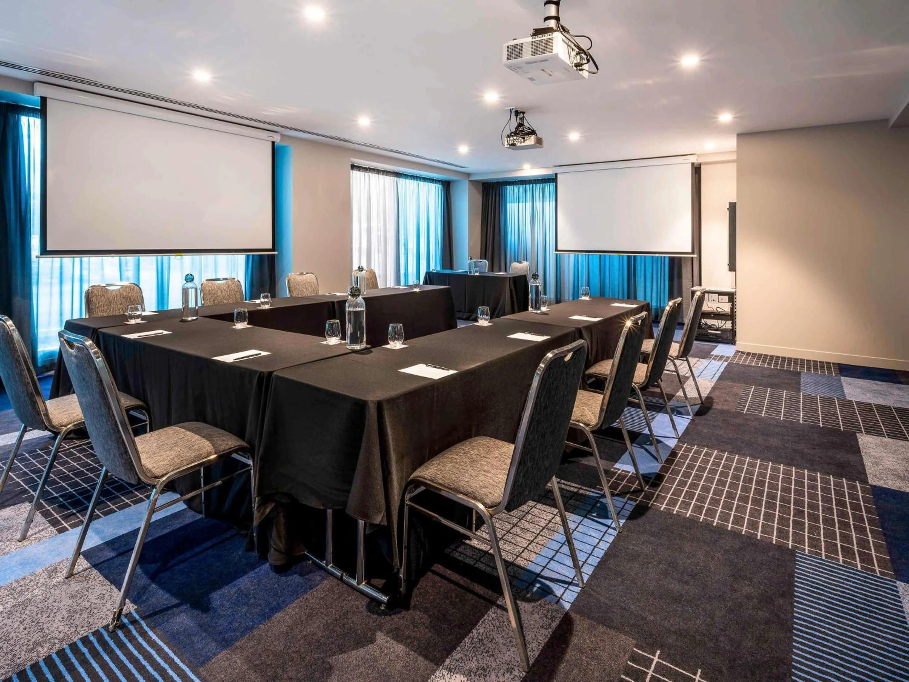 Meeting/conference room in Novotel Melbourne Preston