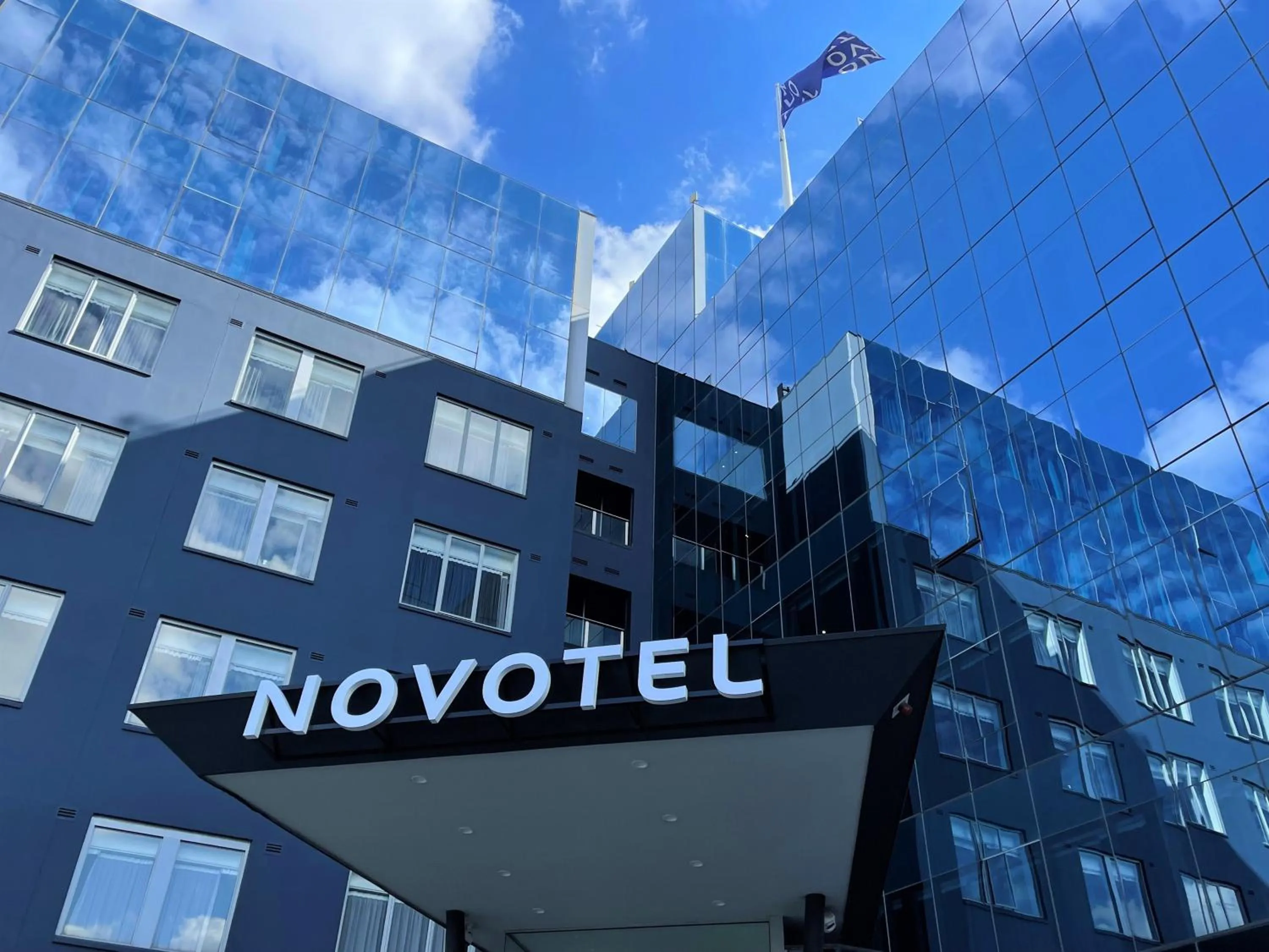 Property building in Novotel Melbourne Preston
