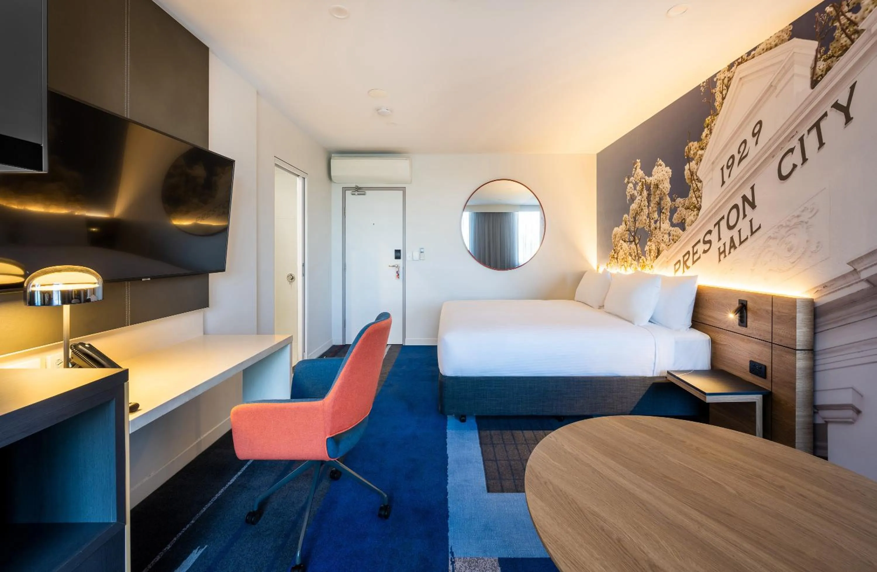 Bed in Novotel Melbourne Preston