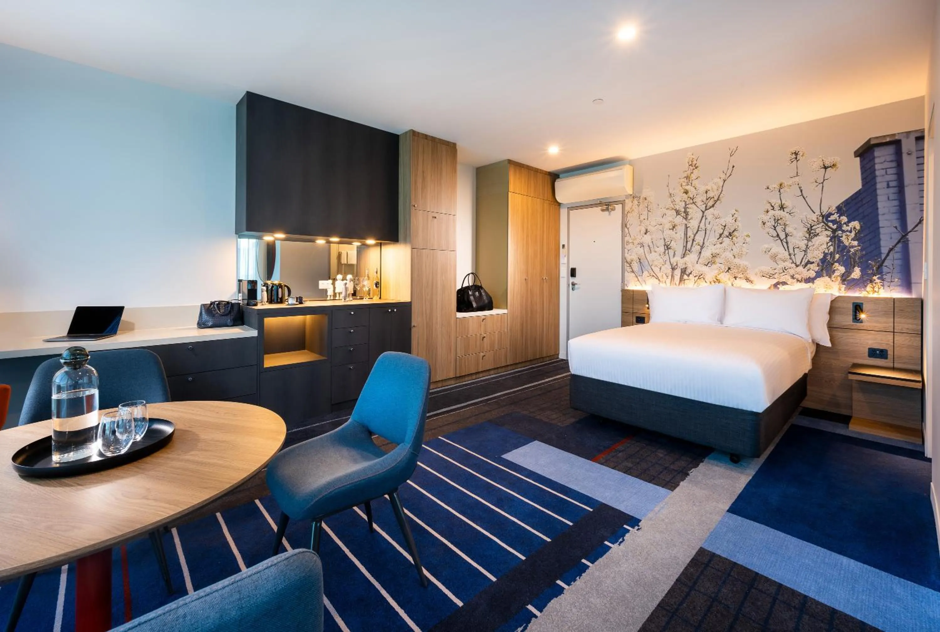 Bedroom, Bed in Novotel Melbourne Preston