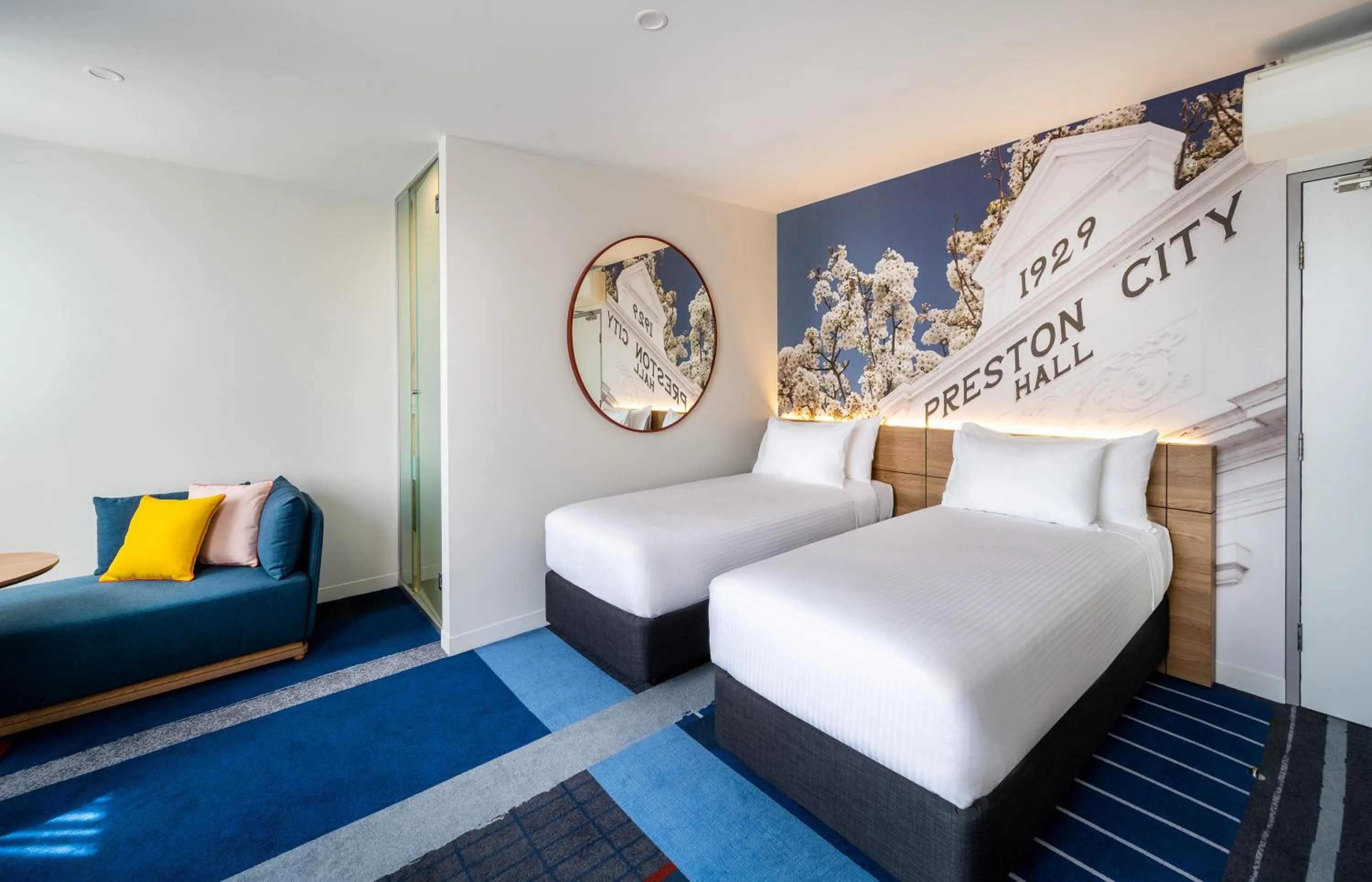 Bed in Novotel Melbourne Preston