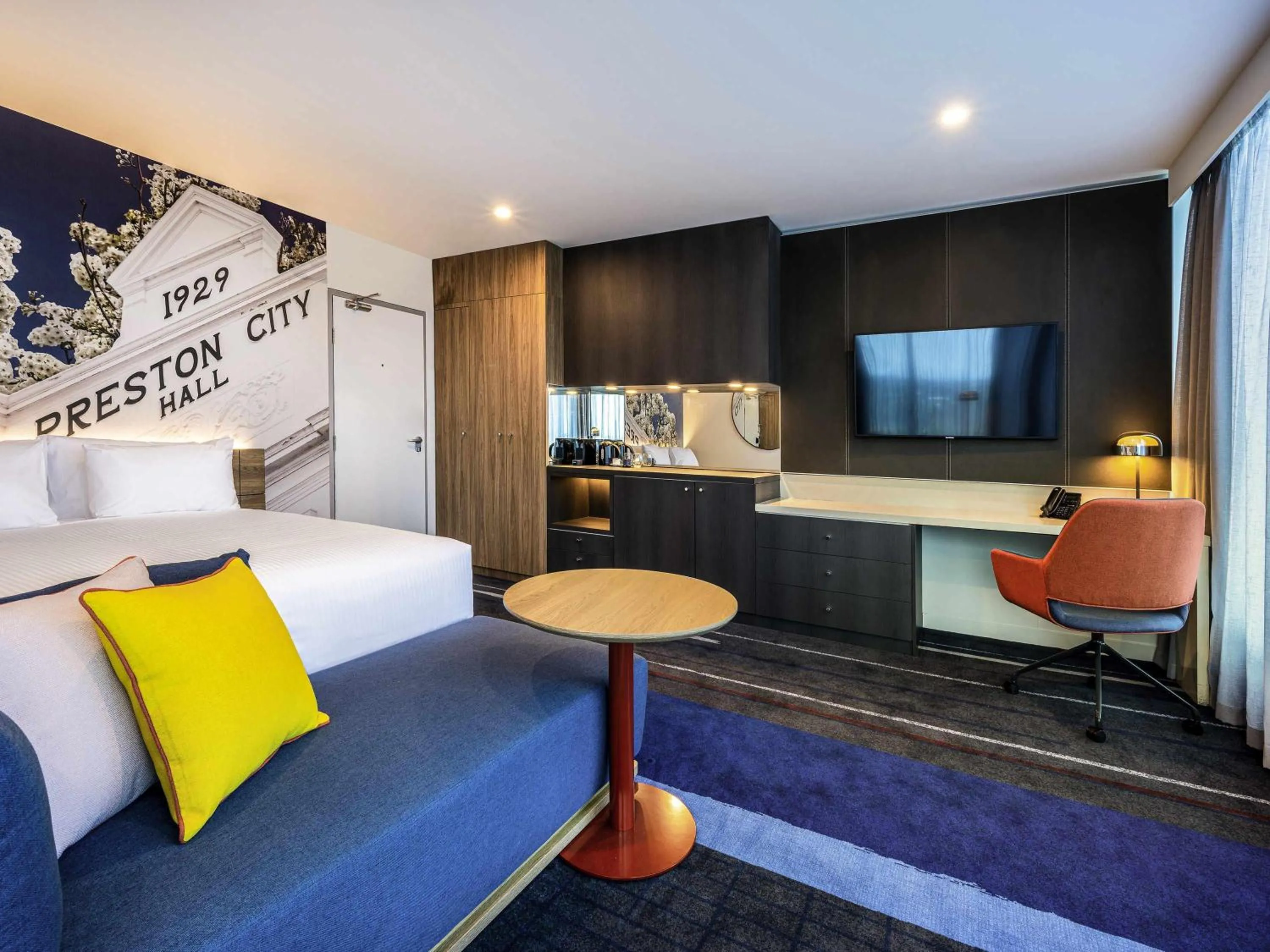 Bedroom, Bed in Novotel Melbourne Preston