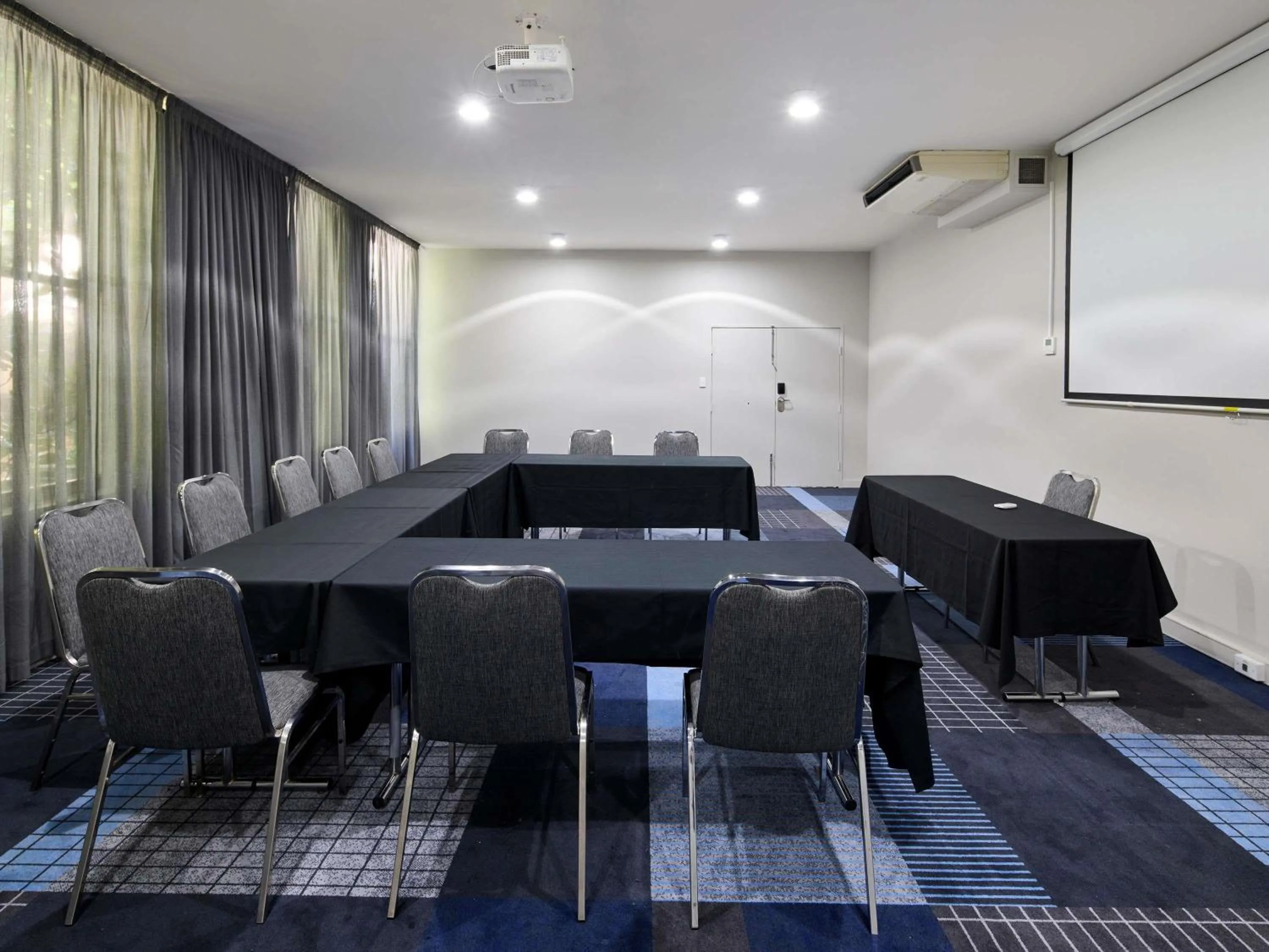 Meeting/conference room in Novotel Melbourne Preston
