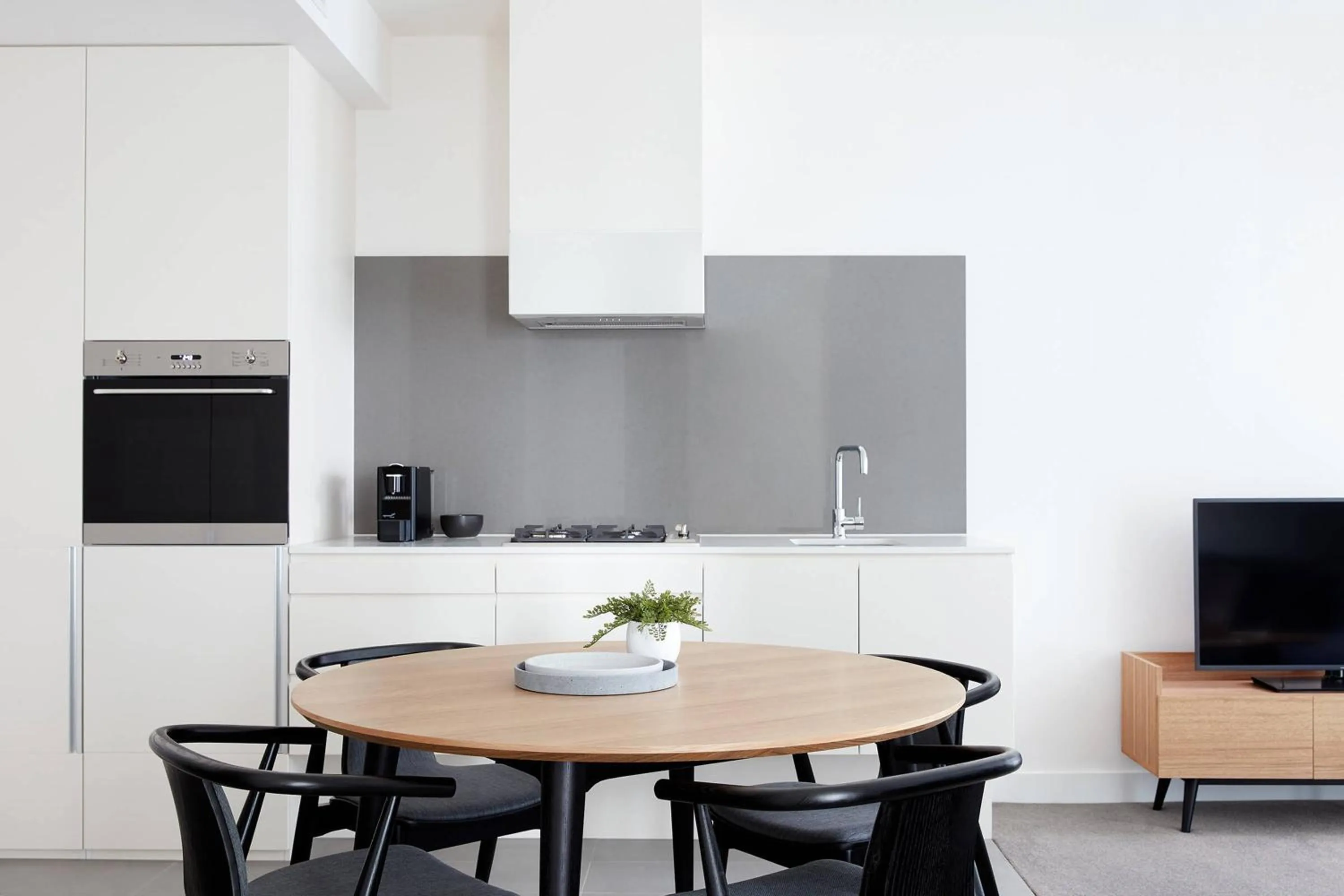 Coffee/tea facilities in Shadow Play by Peppers