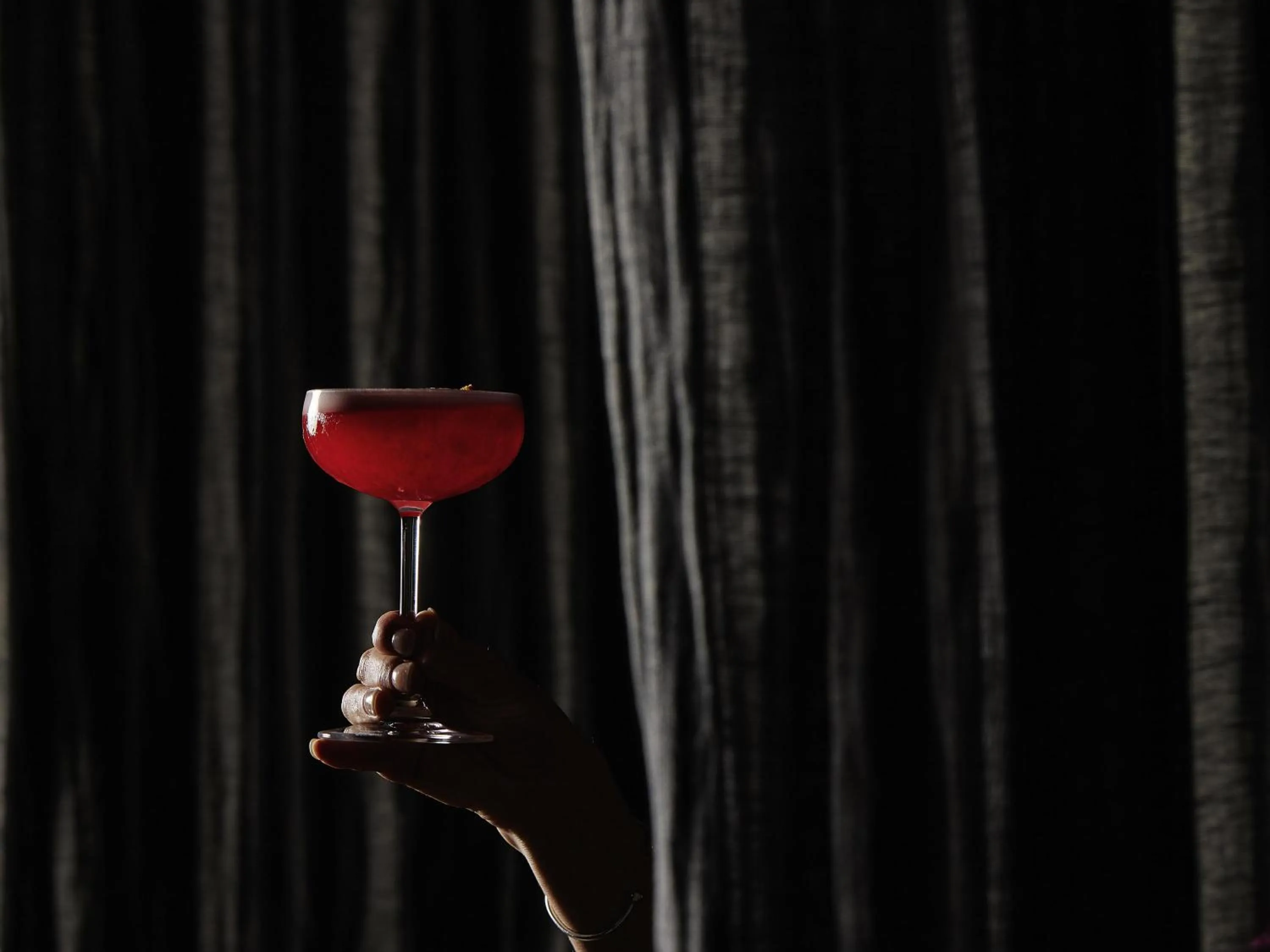 Restaurant/places to eat in Shadow Play by Peppers