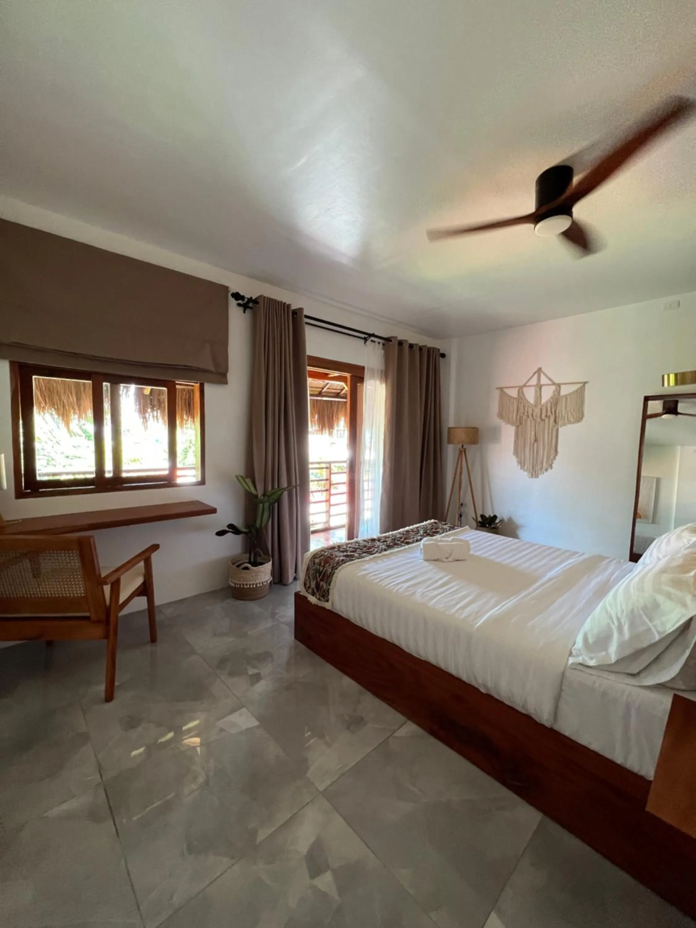 Bed in Chief Mau Moalboal Cebu