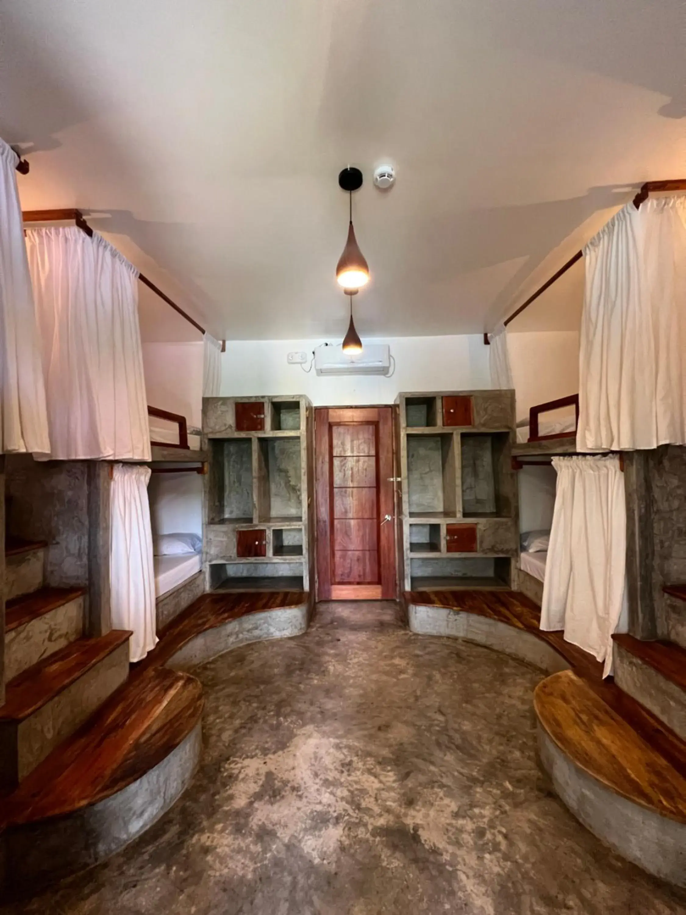 Bed in 8-Bed Mixed Dormitory Room in Chief Mau Moalboal Cebu Bed in 8-Bed Mixed Dormitory Room in Chief Mau Moalboal Cebu