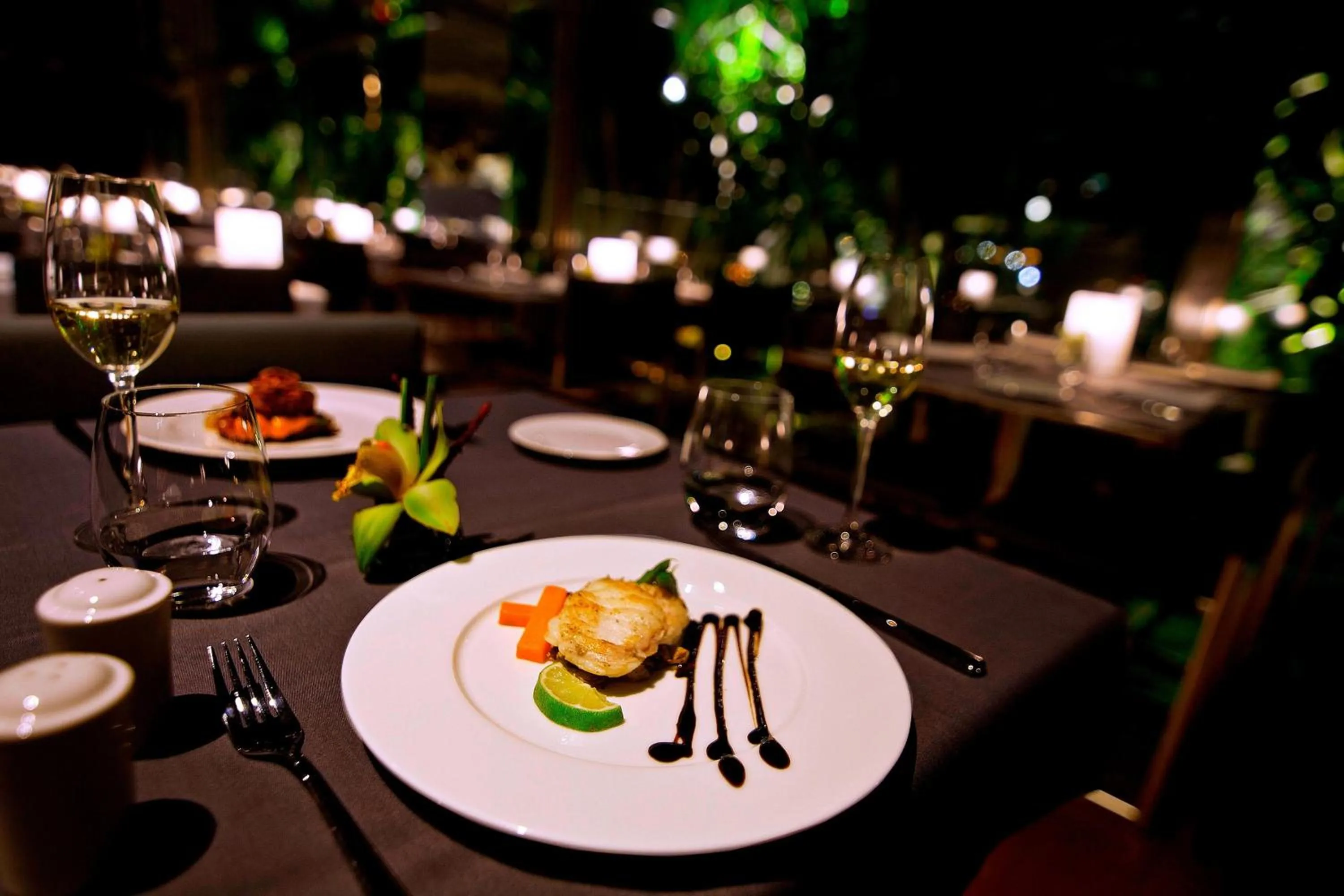 Restaurant/places to eat in Renaissance Barcelona Fira Hotel