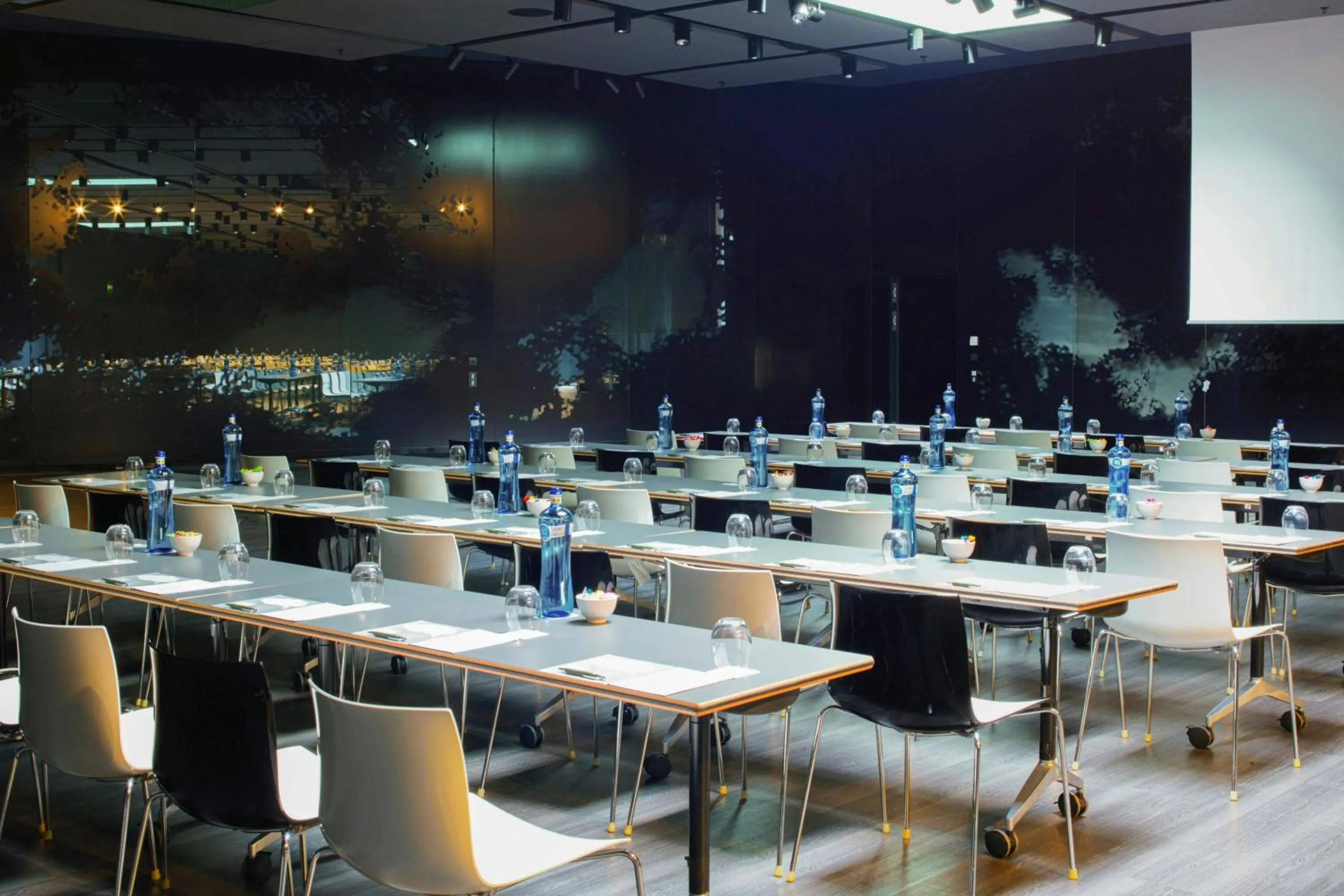 Meeting/conference room in Renaissance Barcelona Fira Hotel