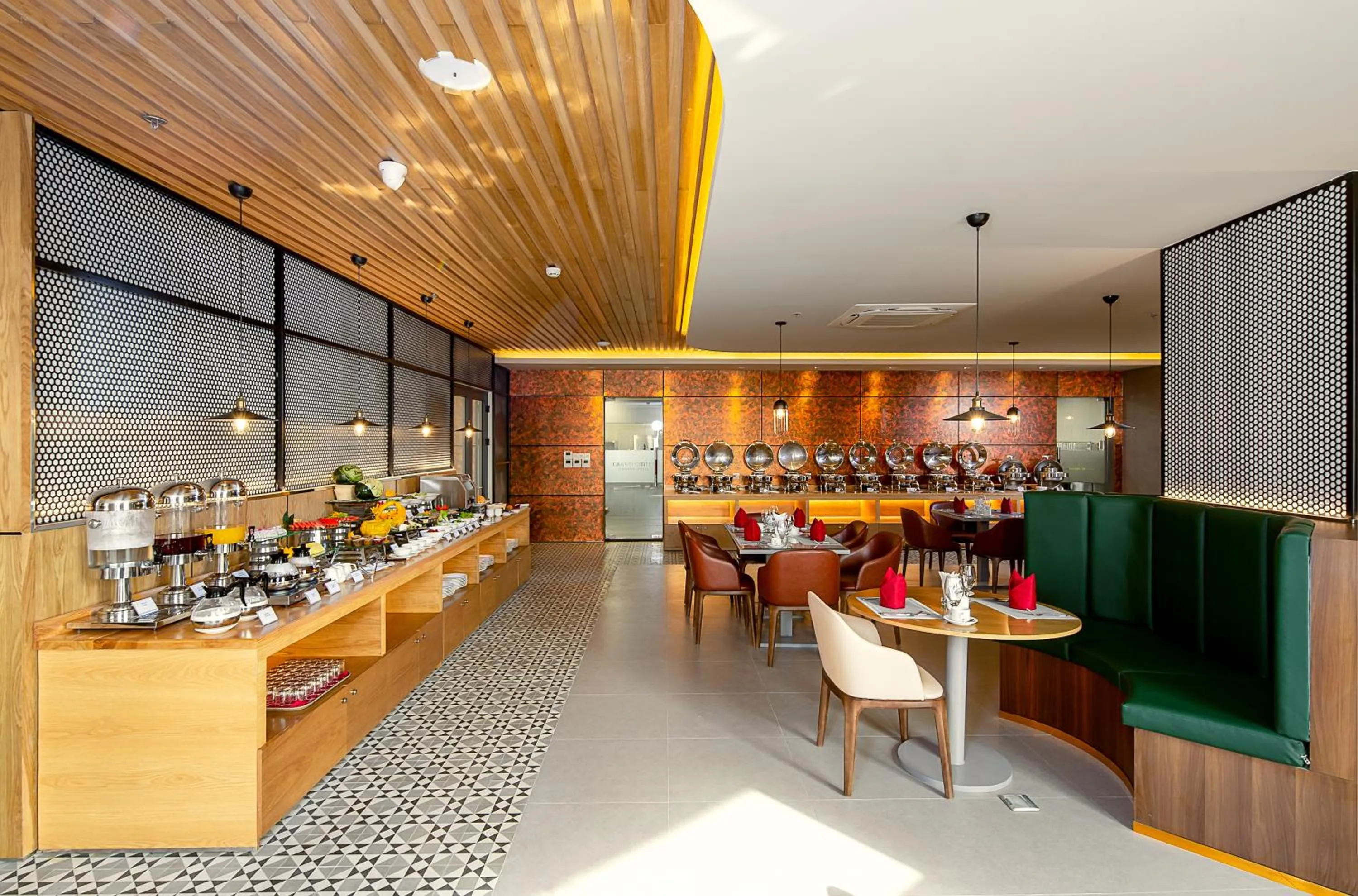 Restaurant/places to eat in Grand Citiview Da Nang Hotel