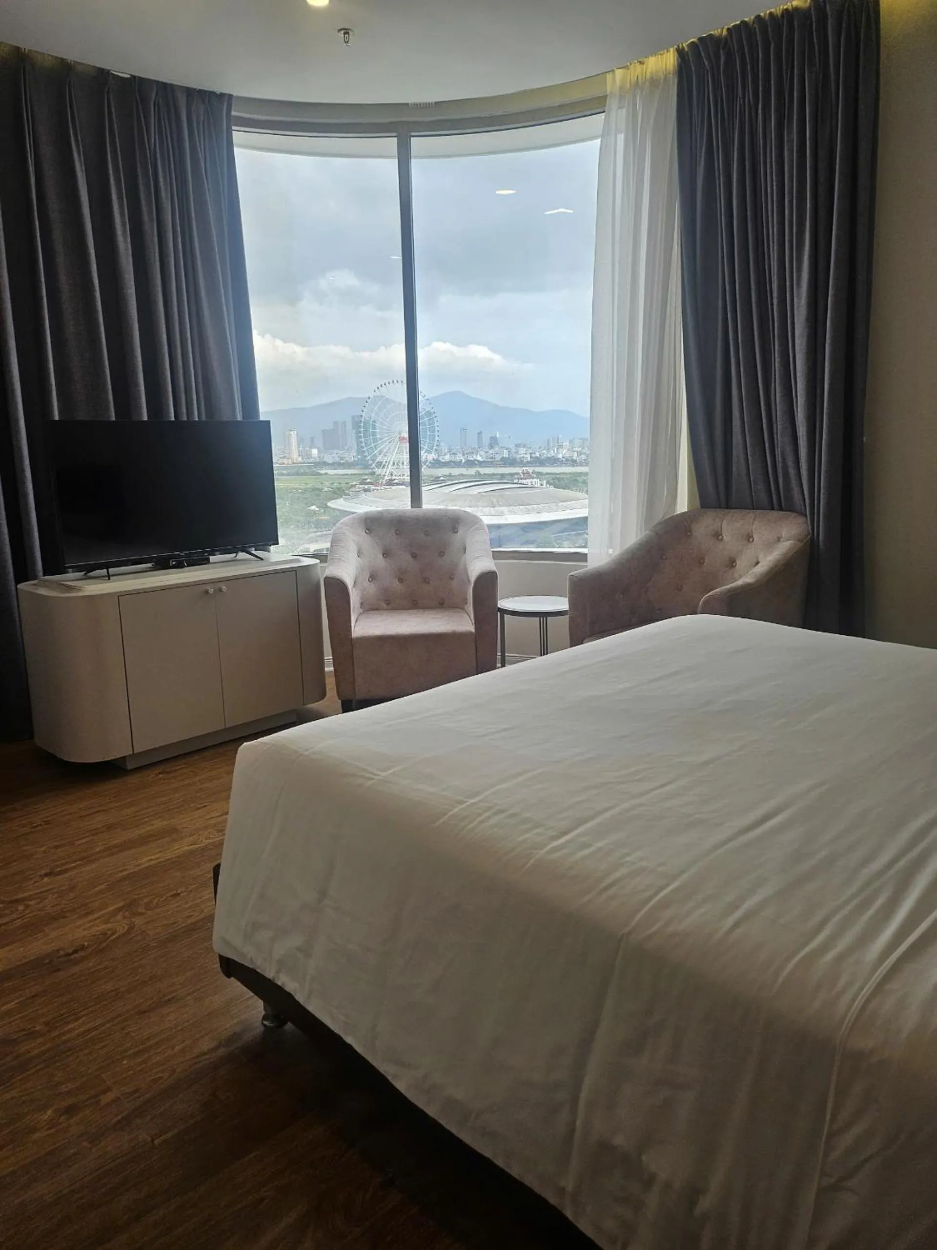 View (from property/room), Bed in Grand Citiview Da Nang Hotel