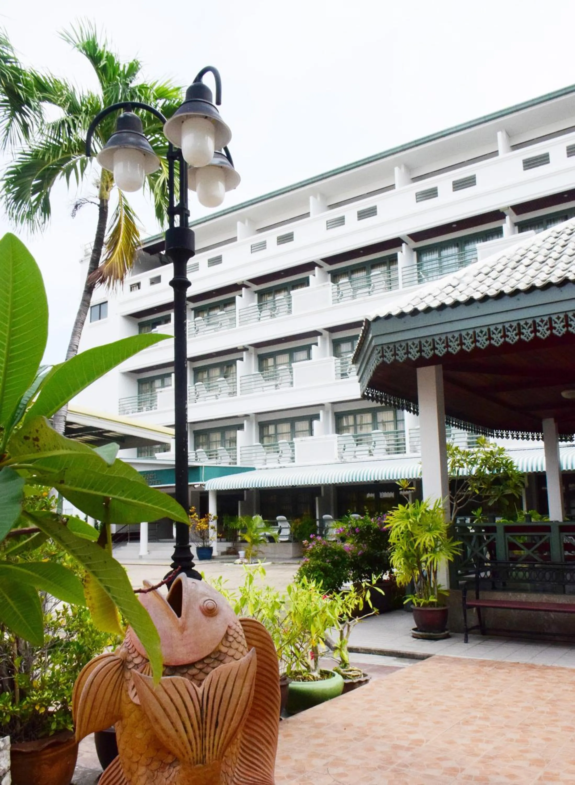 Puangpen Villa Hotel