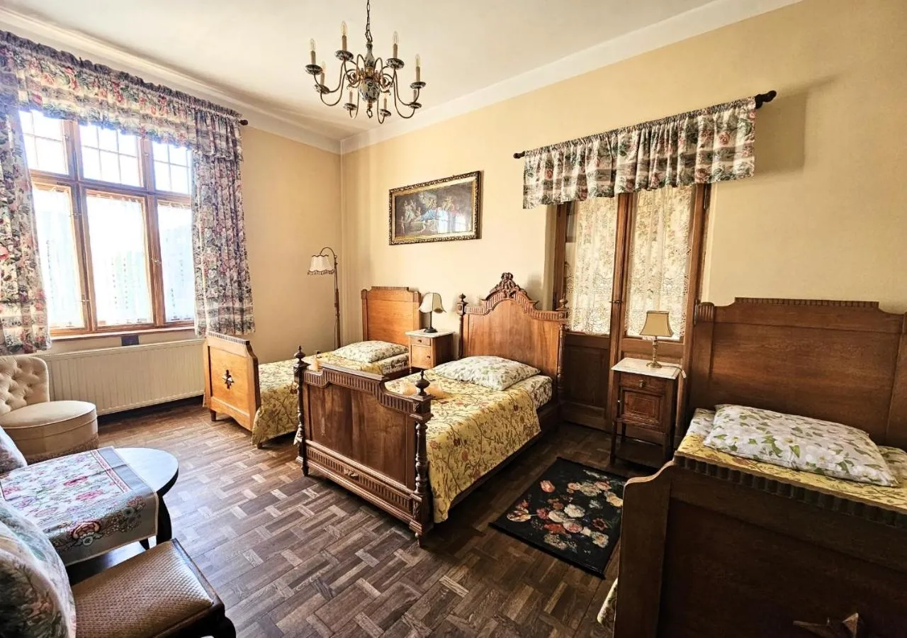 Triple Room with Private Bathroom in Willa Bajka