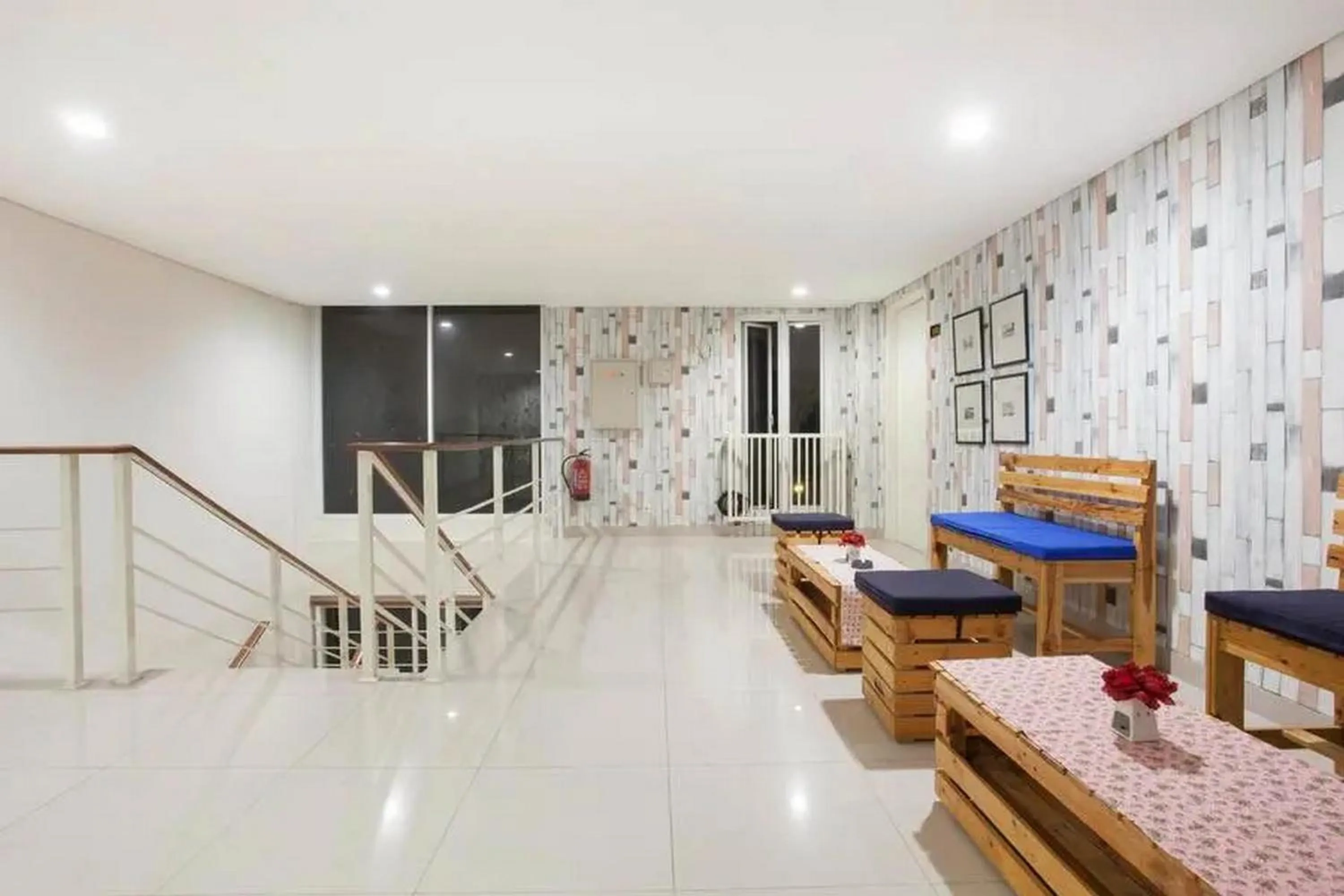 Living room in RedDoorz Plus at Riverside Malang