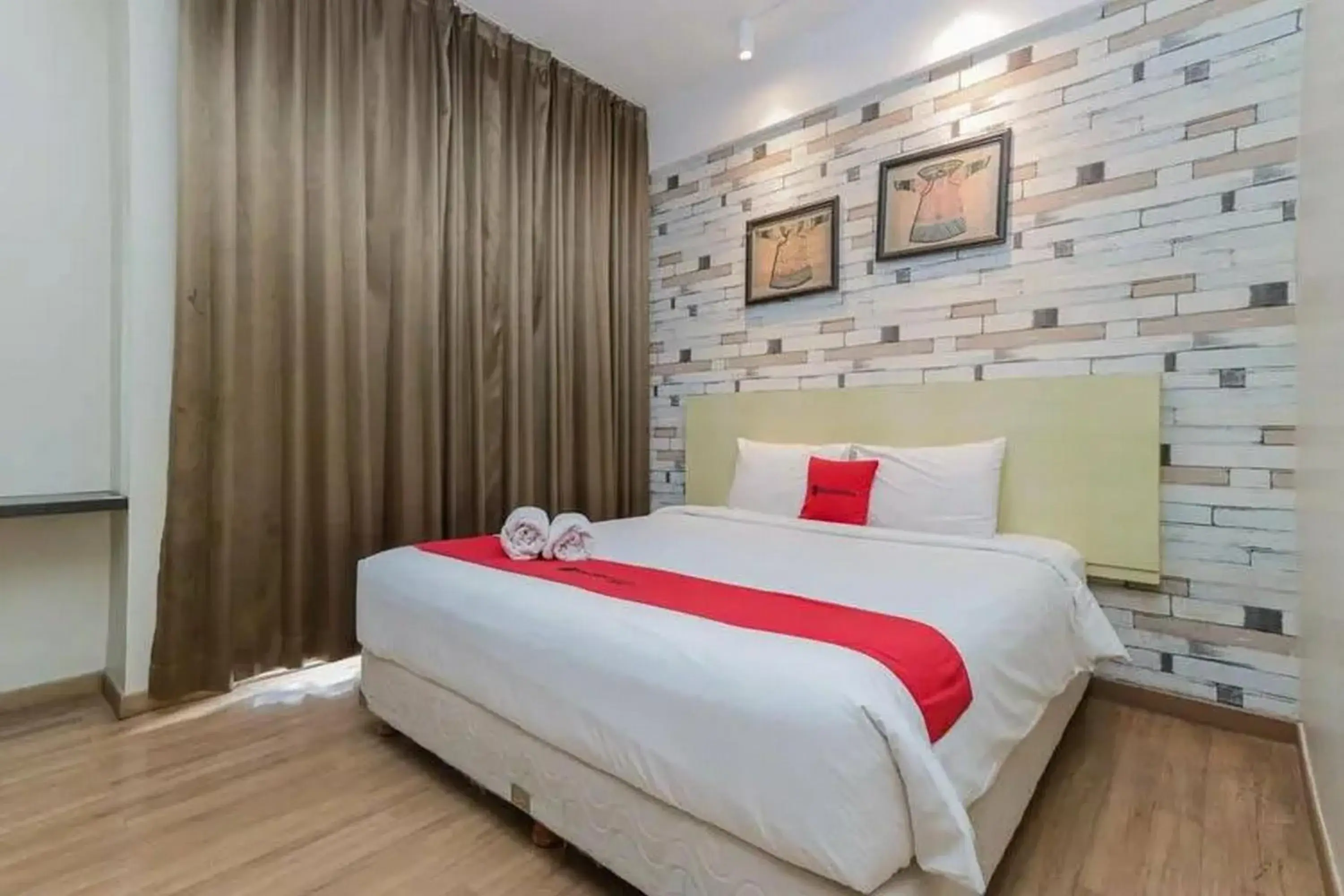 Bedroom, Bed in RedDoorz Plus at Riverside Malang Bedroom, Bed in RedDoorz Plus at Riverside Malang